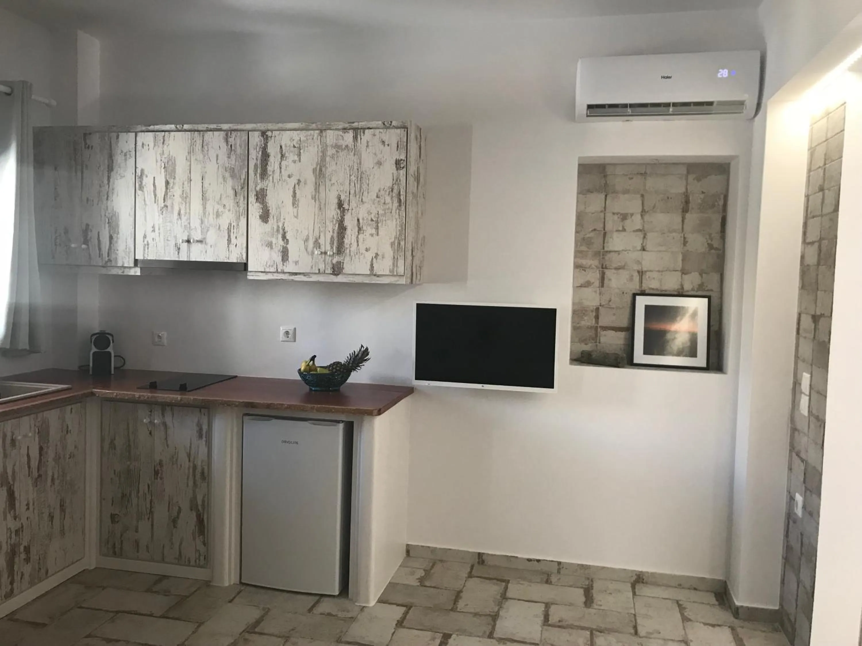 Kitchen or kitchenette in Elia Residences Santorini