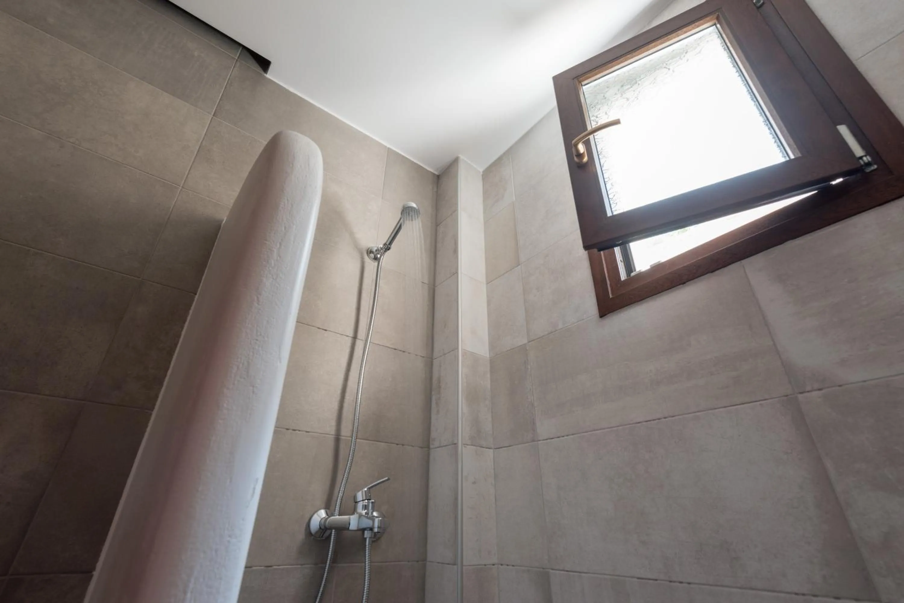 Shower in Elia Residences Santorini