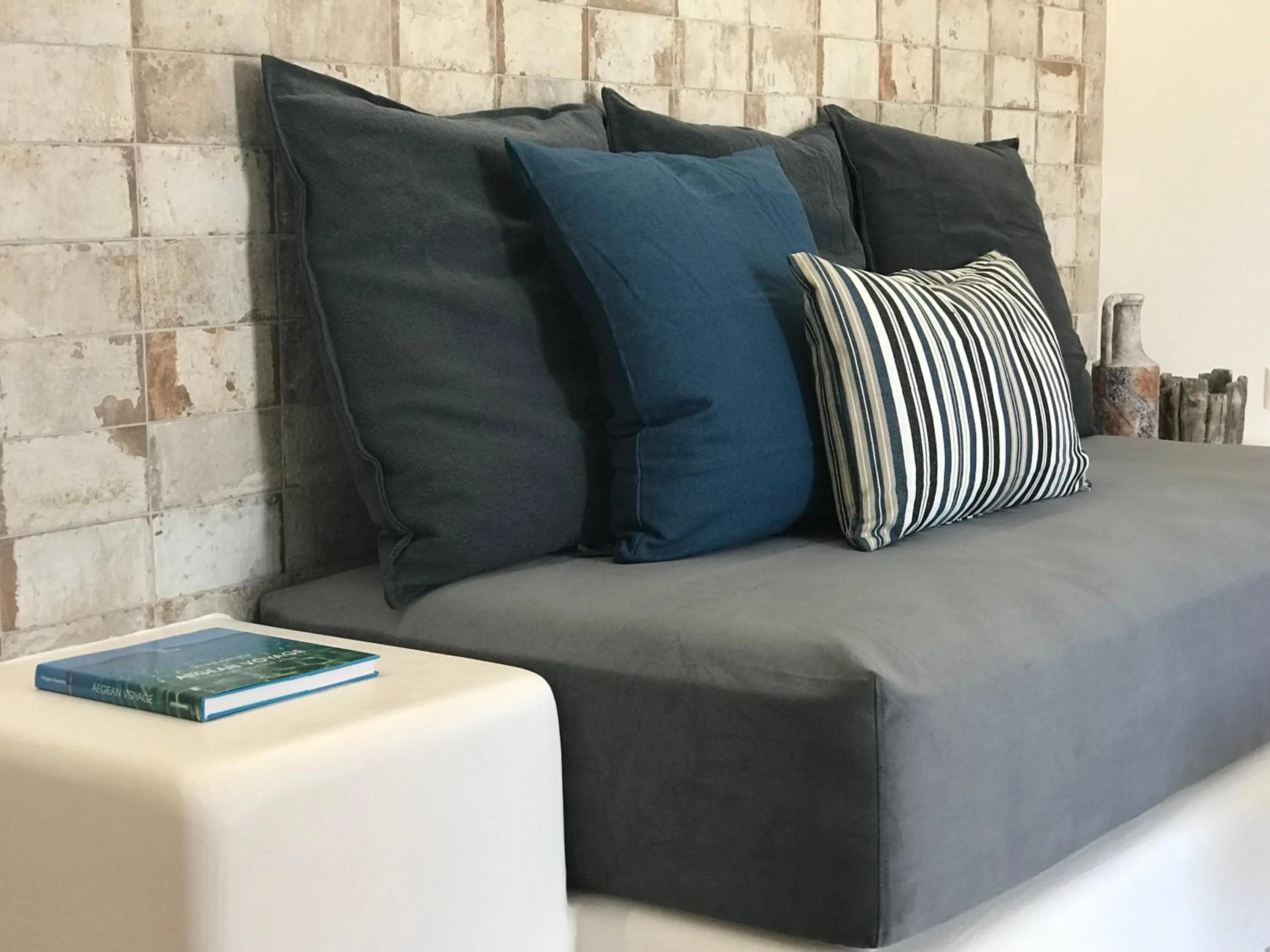Living room in Elia Residences Santorini