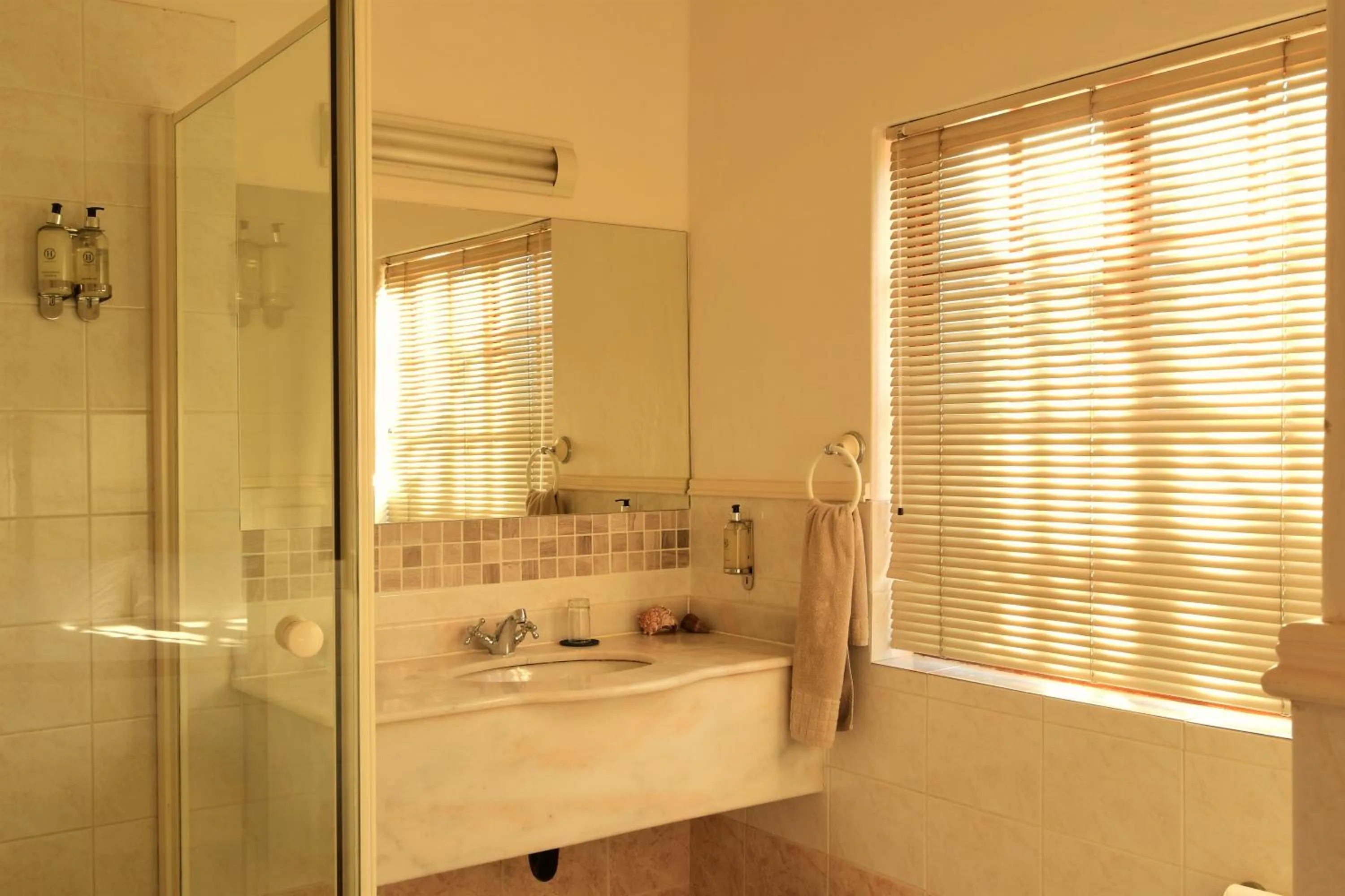 Bathroom in Highgrove Guesthouse Morningside Sandton