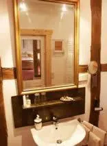 Toilet in Pension Picco-Bello