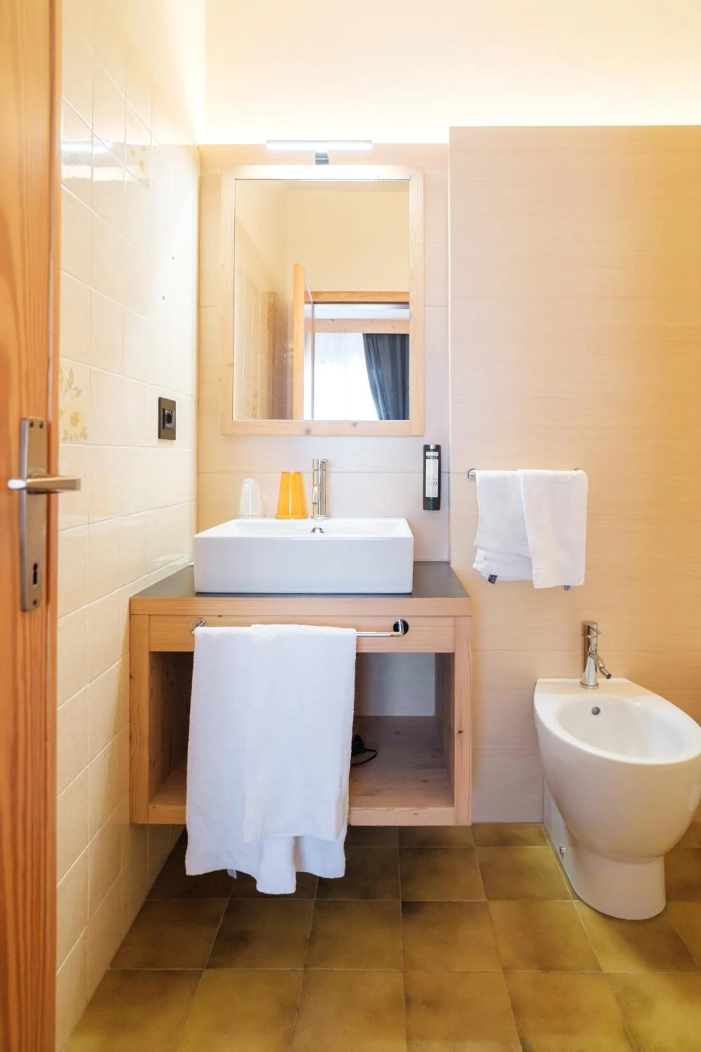 Toilet in Hotel Piccola Baita