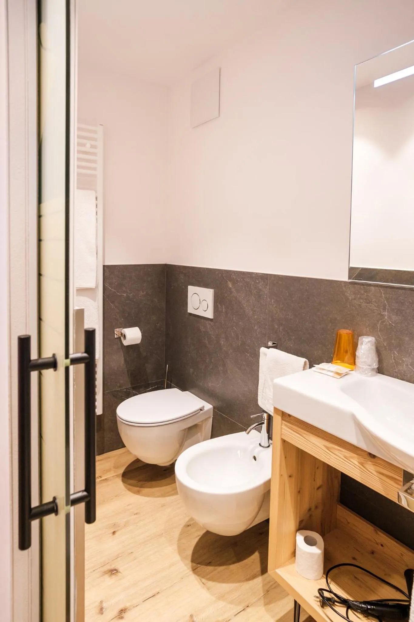 Toilet in Hotel Piccola Baita