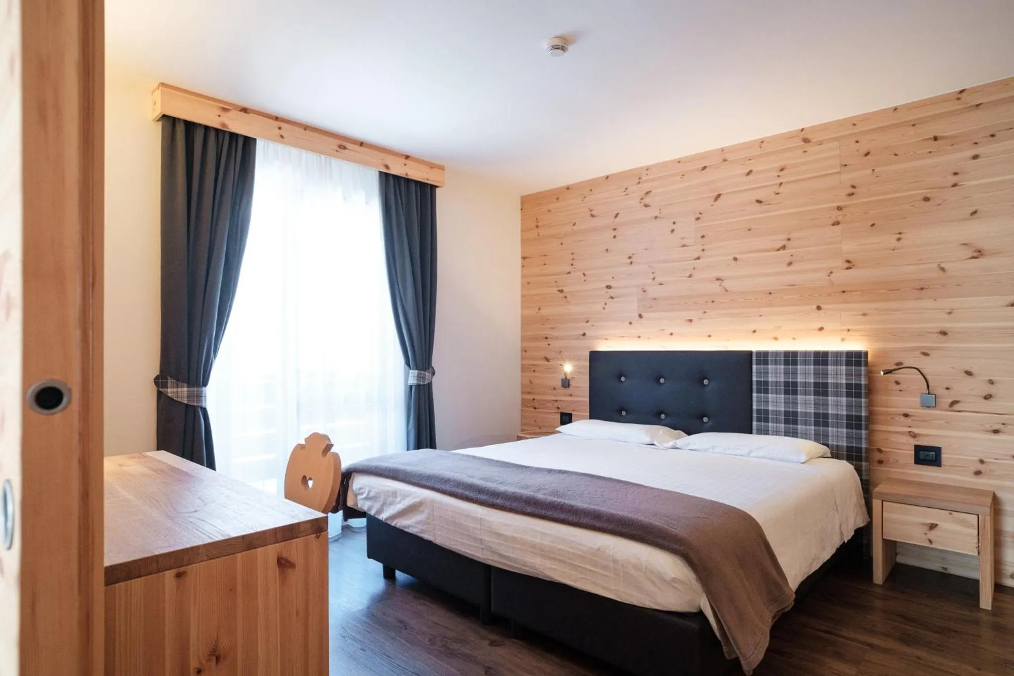 Bedroom, Bed in Hotel Piccola Baita