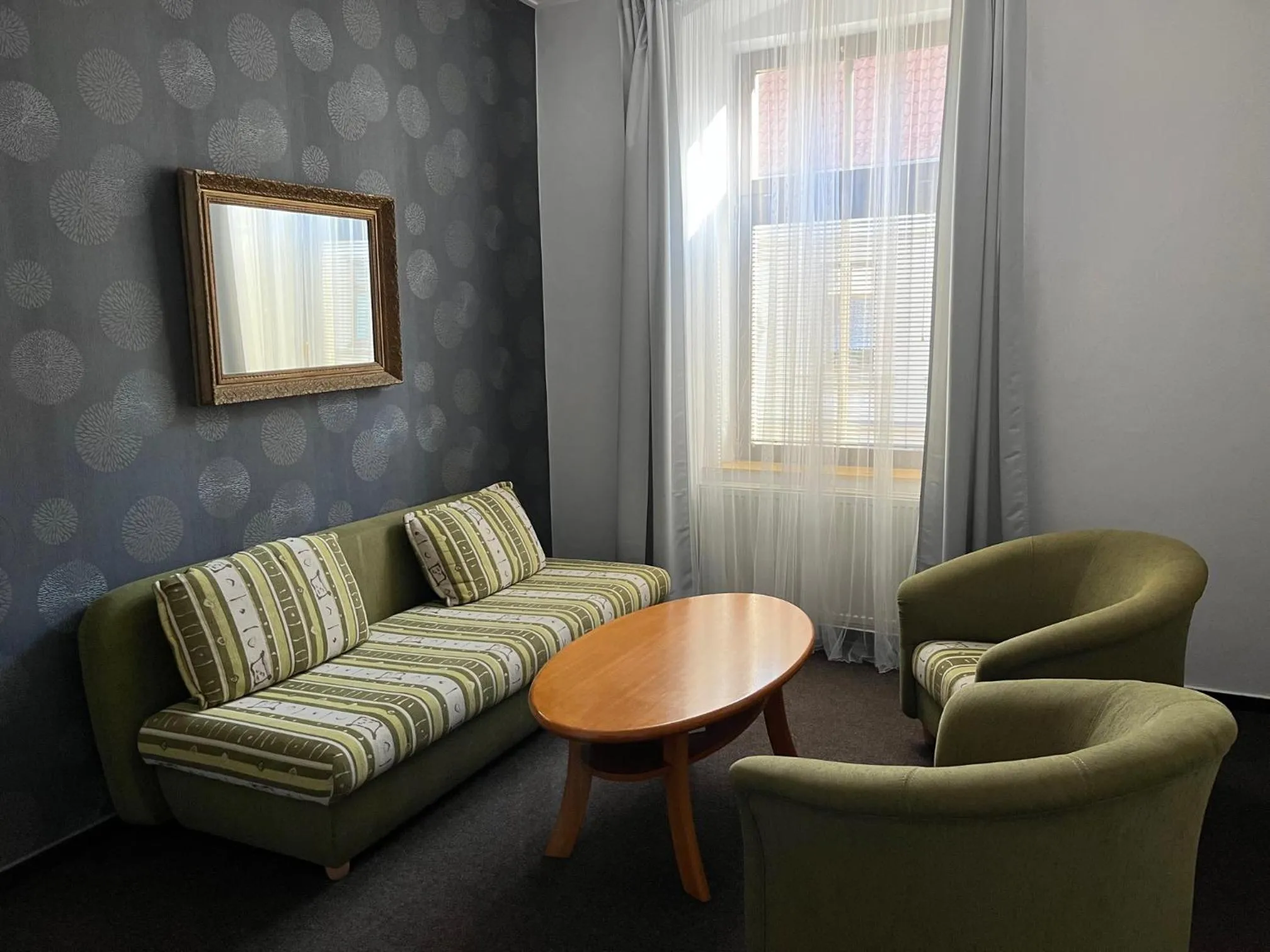 Text overlay in Hotel U Dvou medvídků