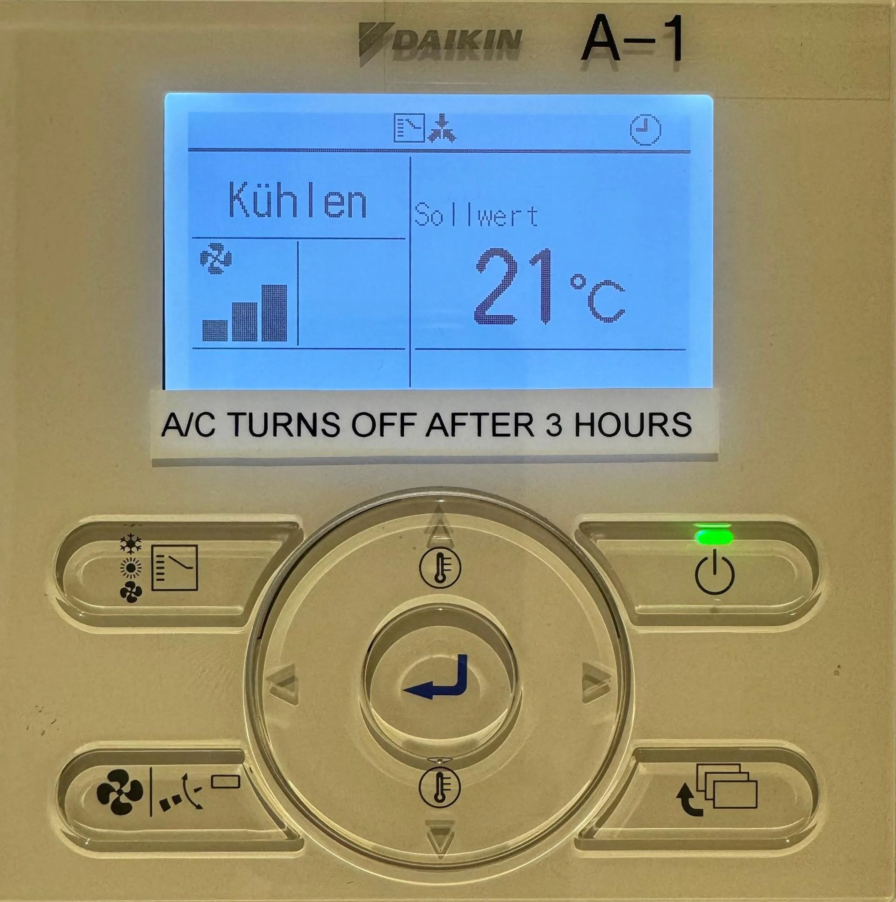 air conditioner in THE FLAG Oskar M.