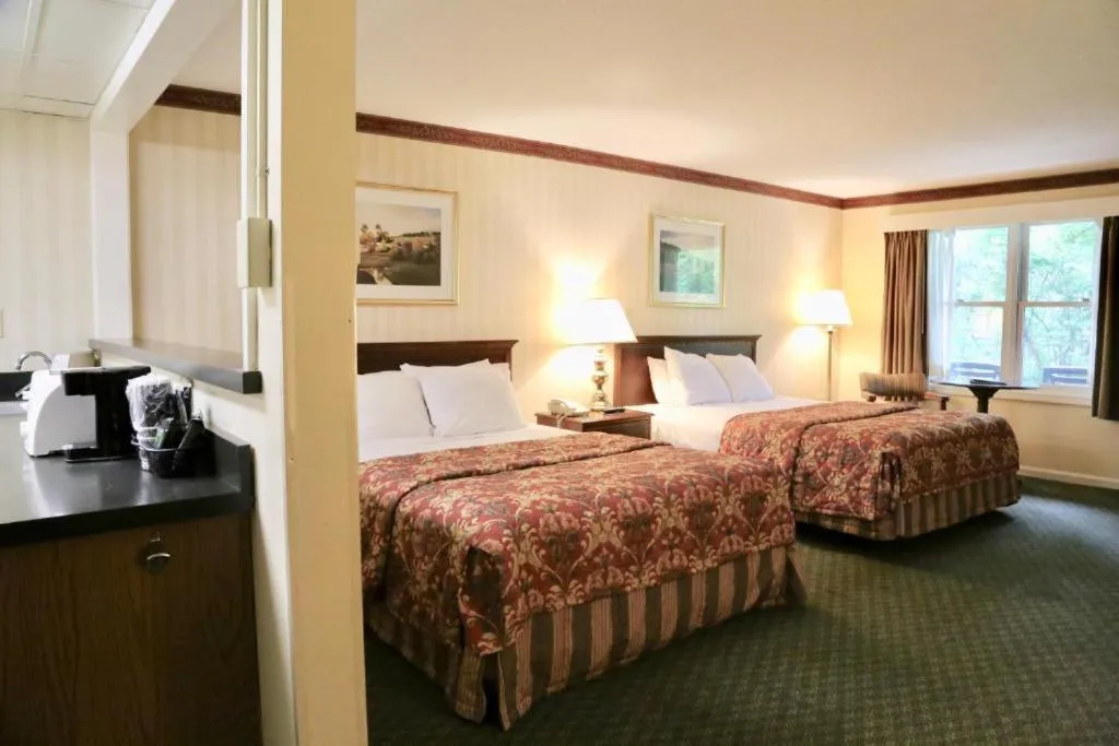 Bed in Fairbanks Inn