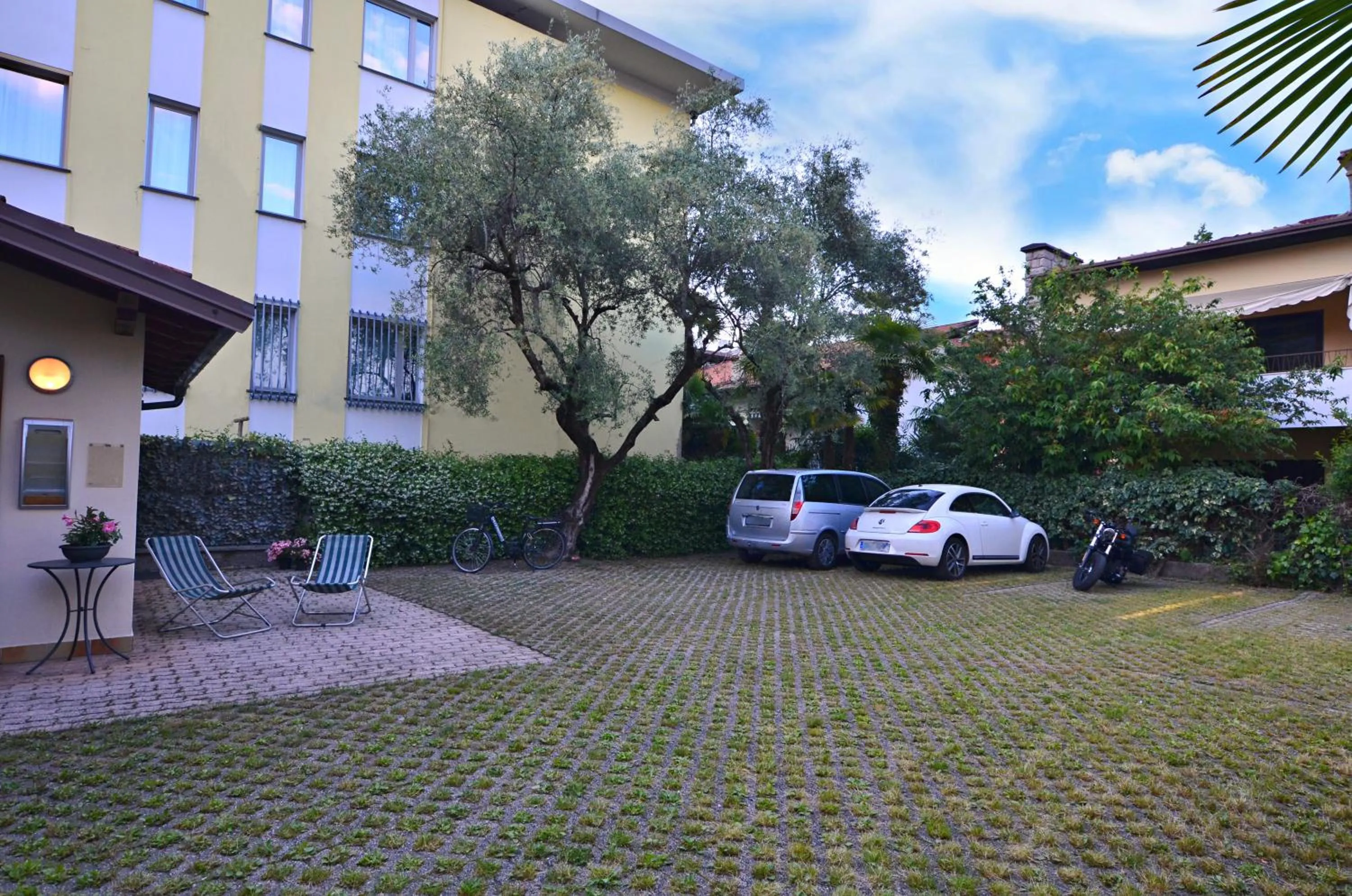 Garden in Villa Phoenix - Lake Apartments