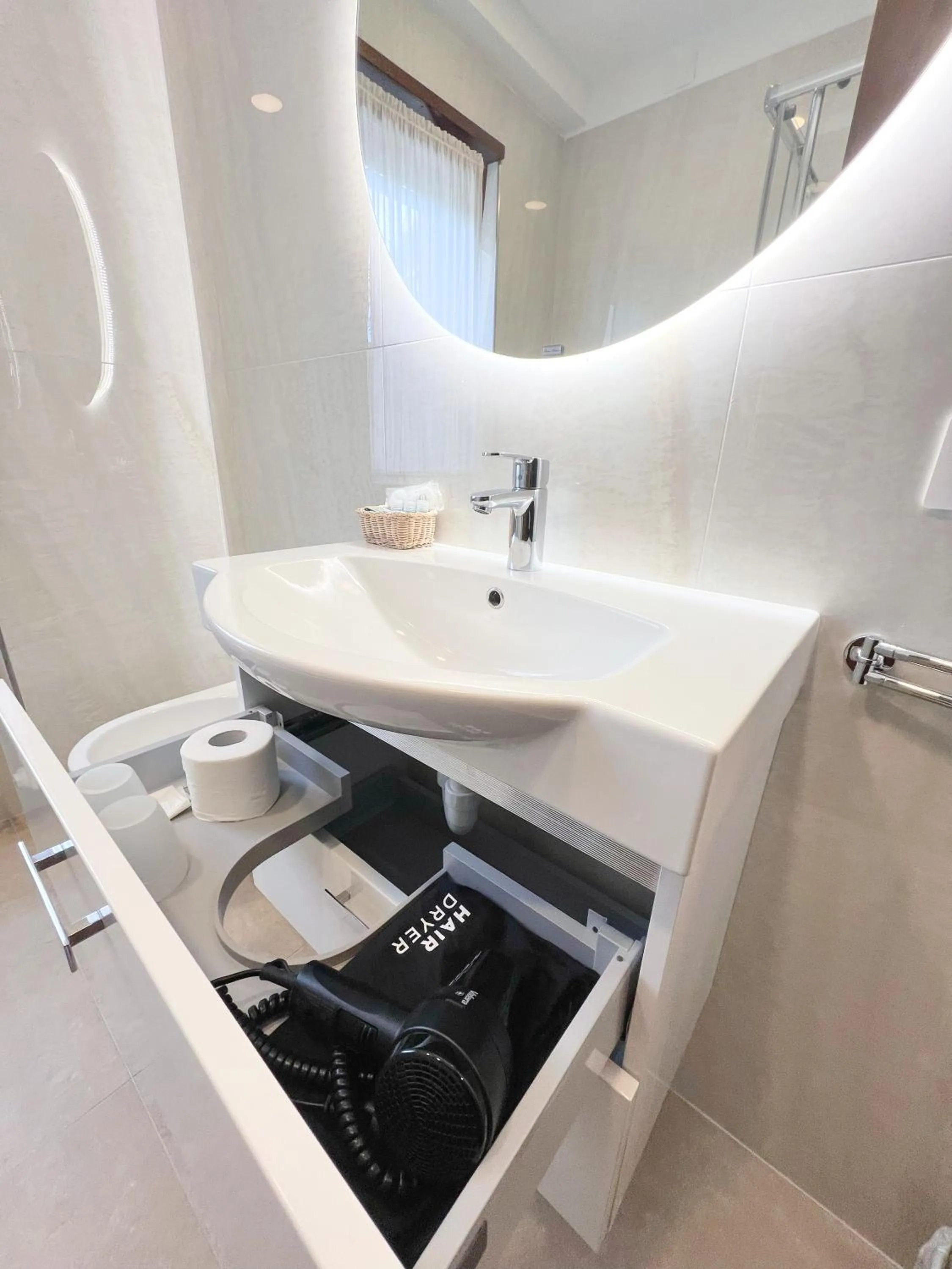 Bathroom in Villa Phoenix - Lake Apartments