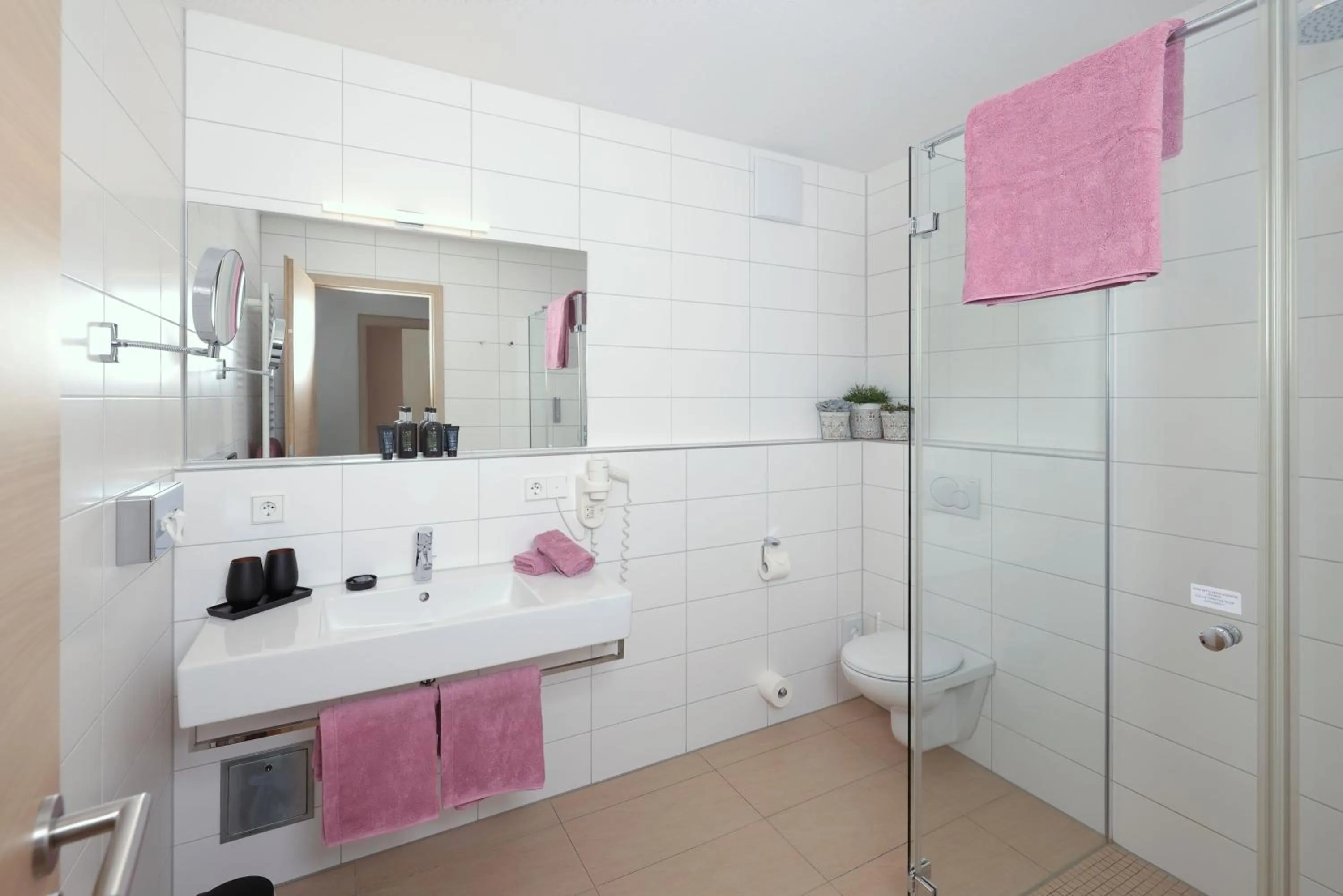 Shower in Hotel Württemberger Hof