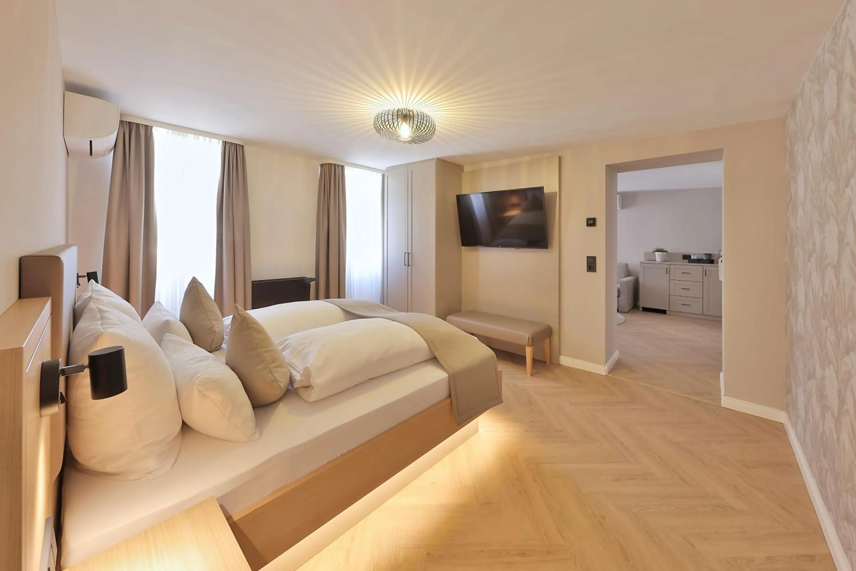 Bed in Hotel Württemberger Hof