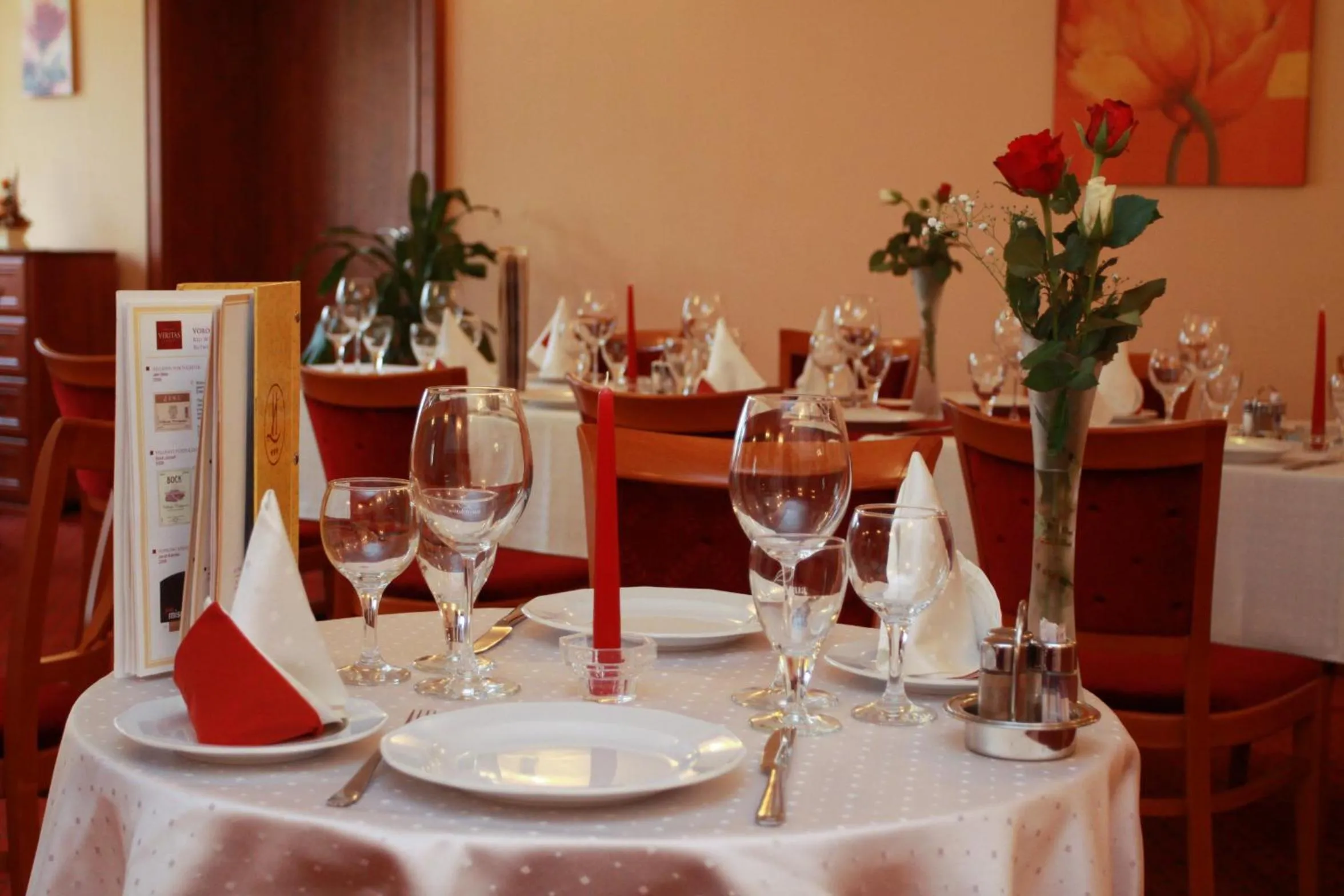 Restaurant/places to eat in Hotel Lukács Superior