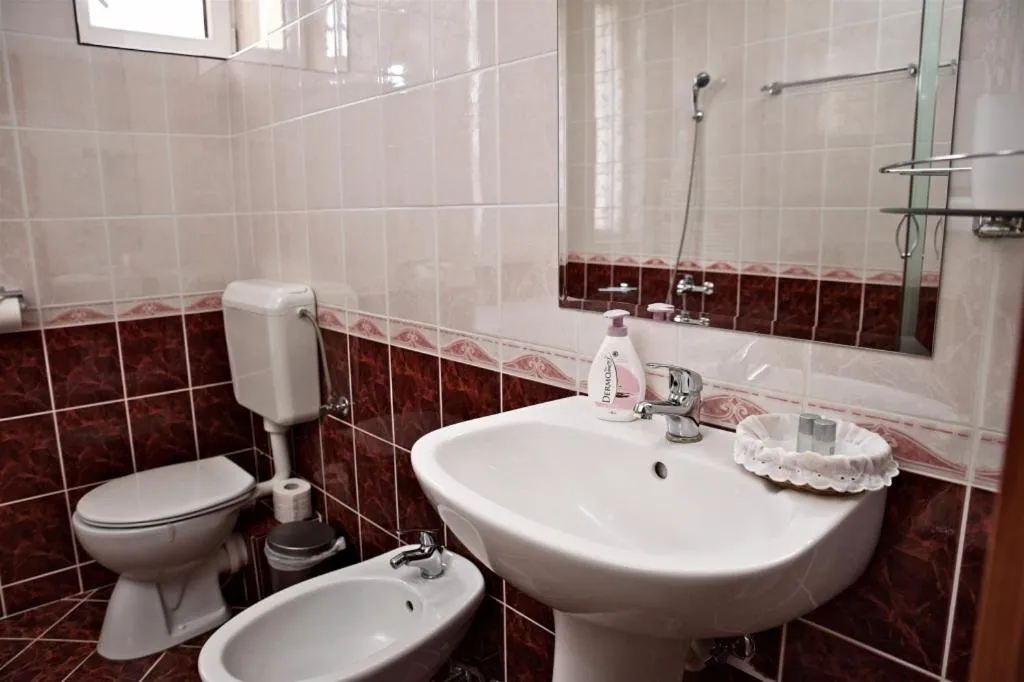 Toilet in Hotel Lukács Superior