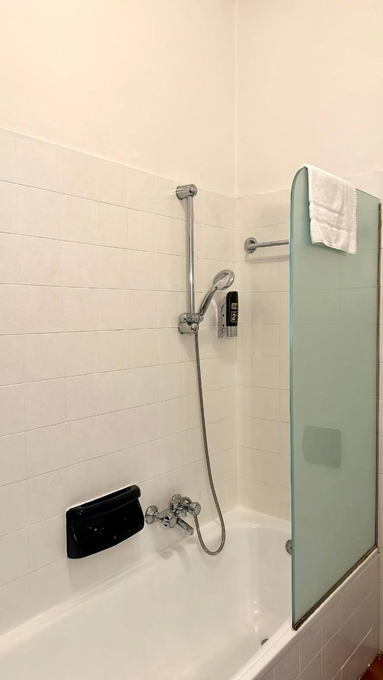 Bathroom in Albergo Varone