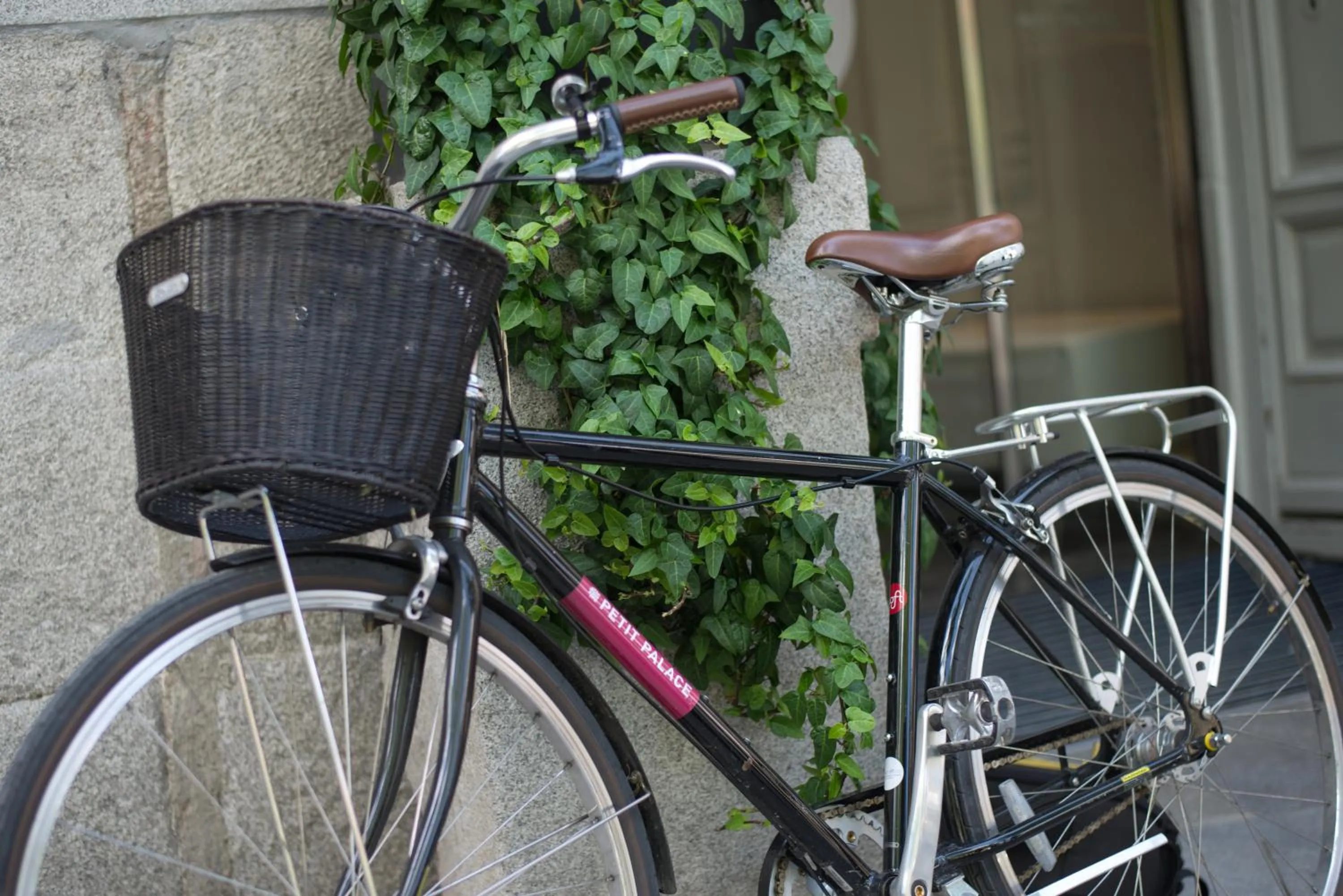 City view in Petit Palace Santa Bárbara