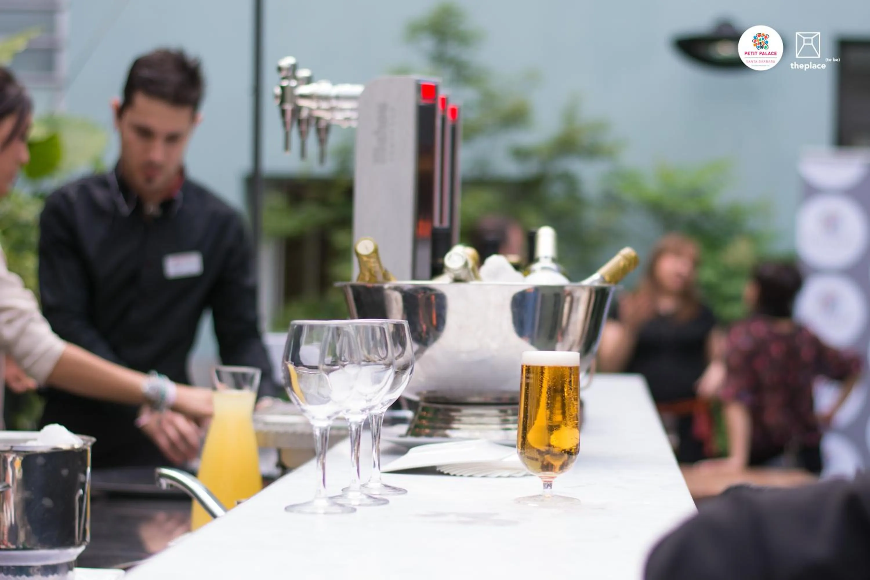 Lounge or bar in Petit Palace Santa Bárbara