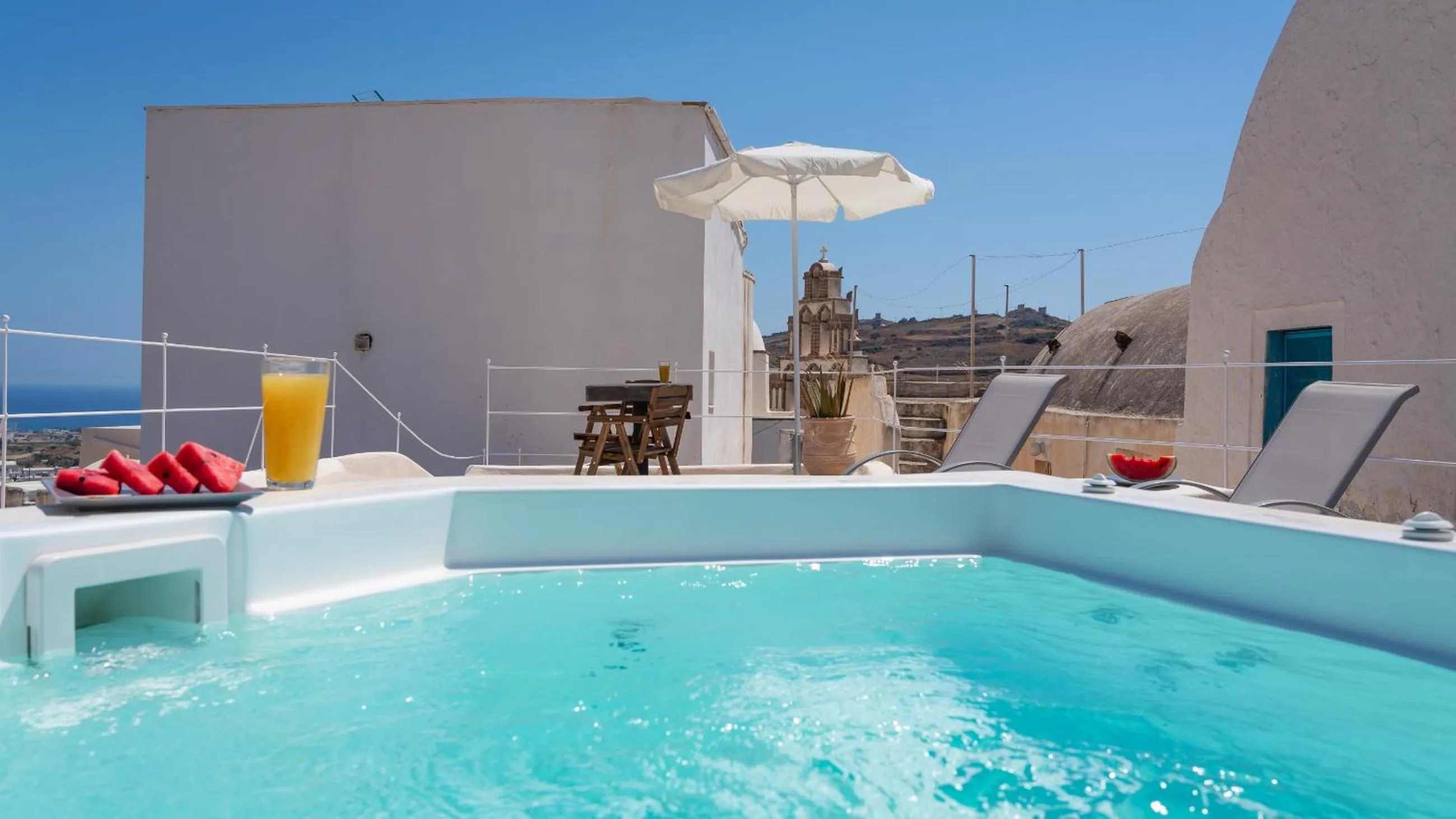 Hot Tub in Nalas Suites