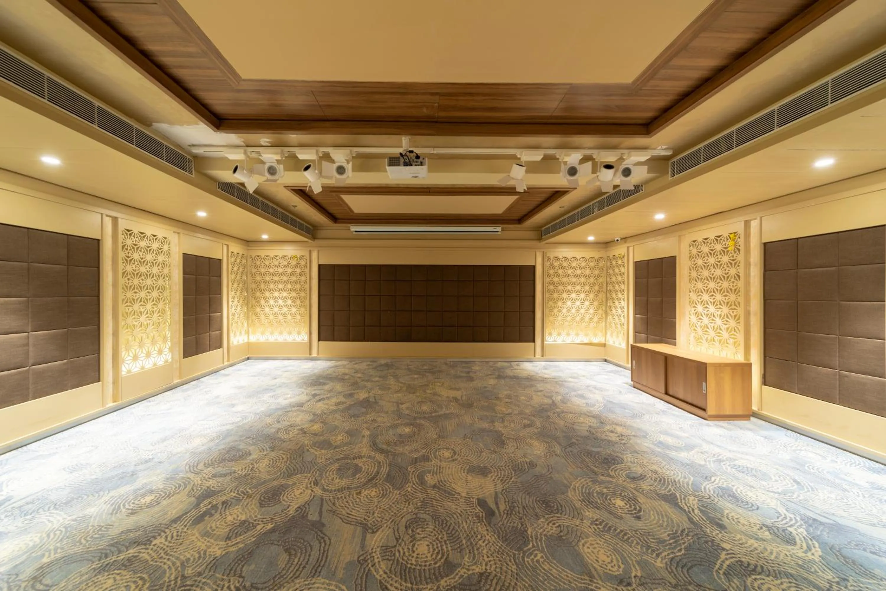 Banquet/Function facilities in ICON Boutique by Bhagini