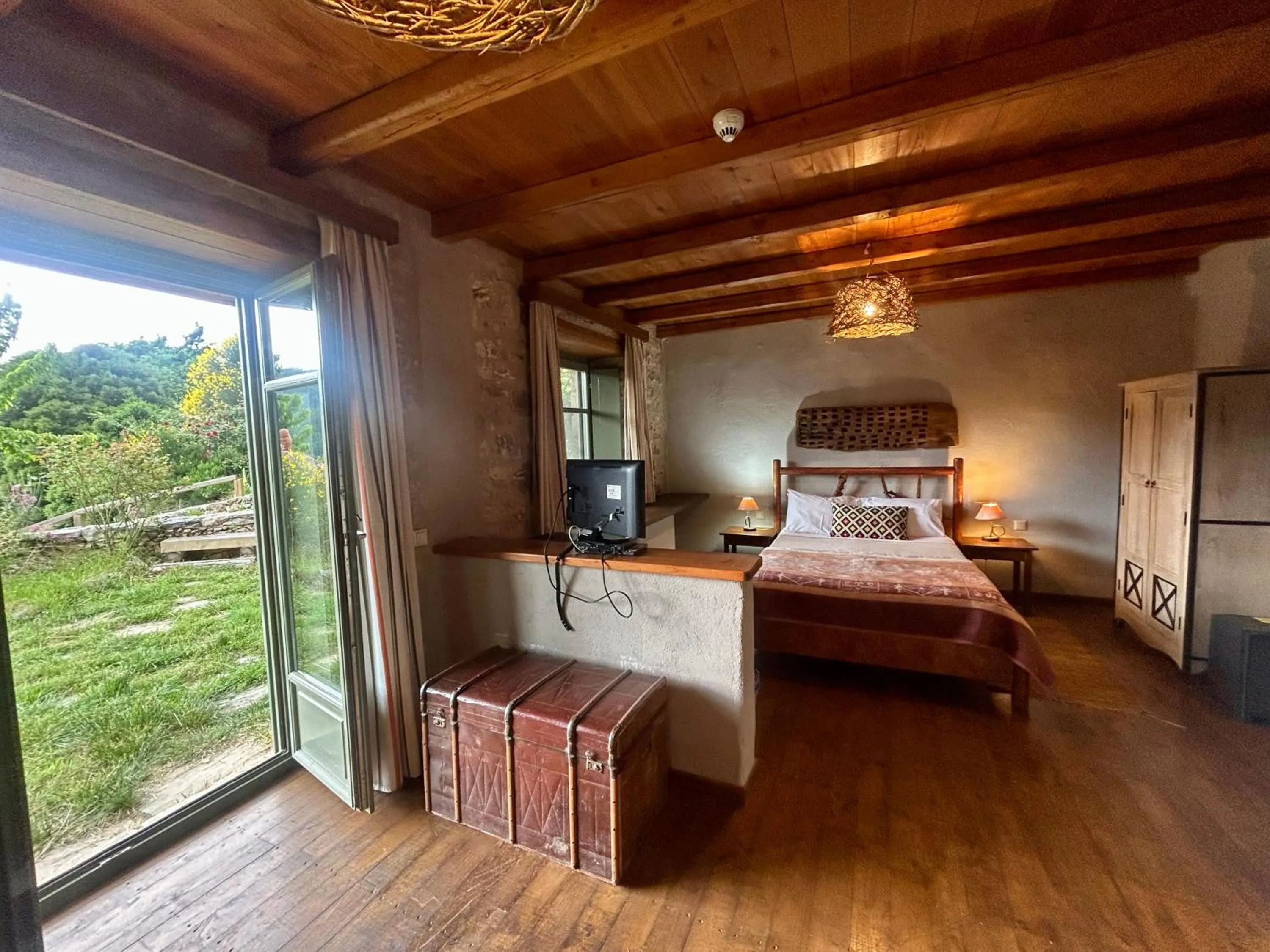 Photo of the whole room, Bed in Pritanio