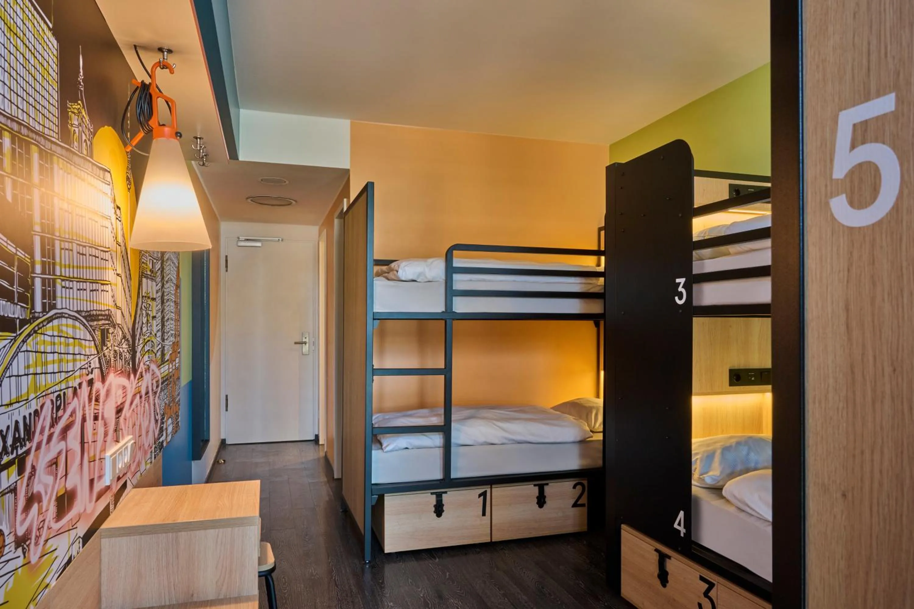 Bed in Generator Berlin Alexanderplatz