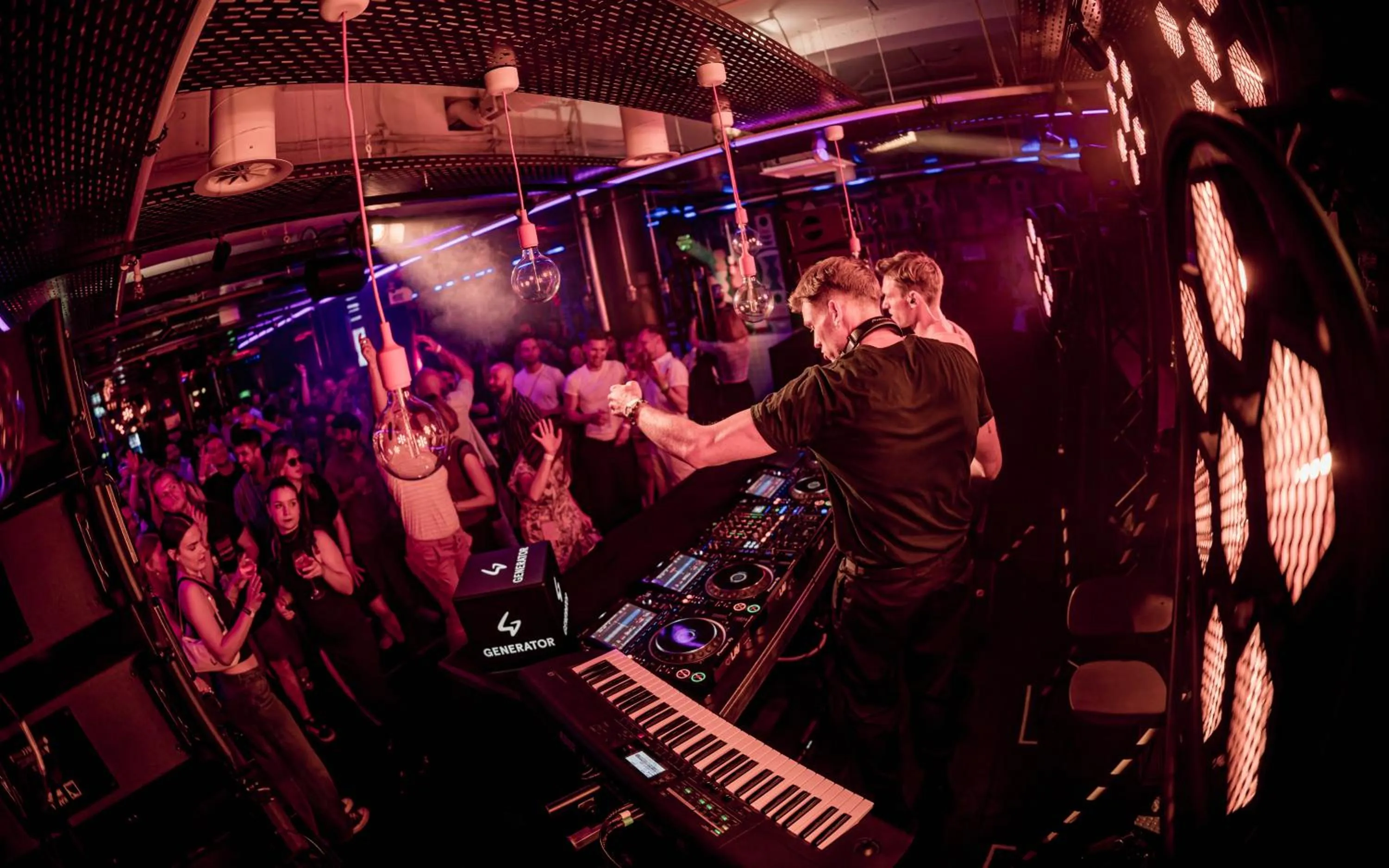 Entertainment in Generator Berlin Alexanderplatz