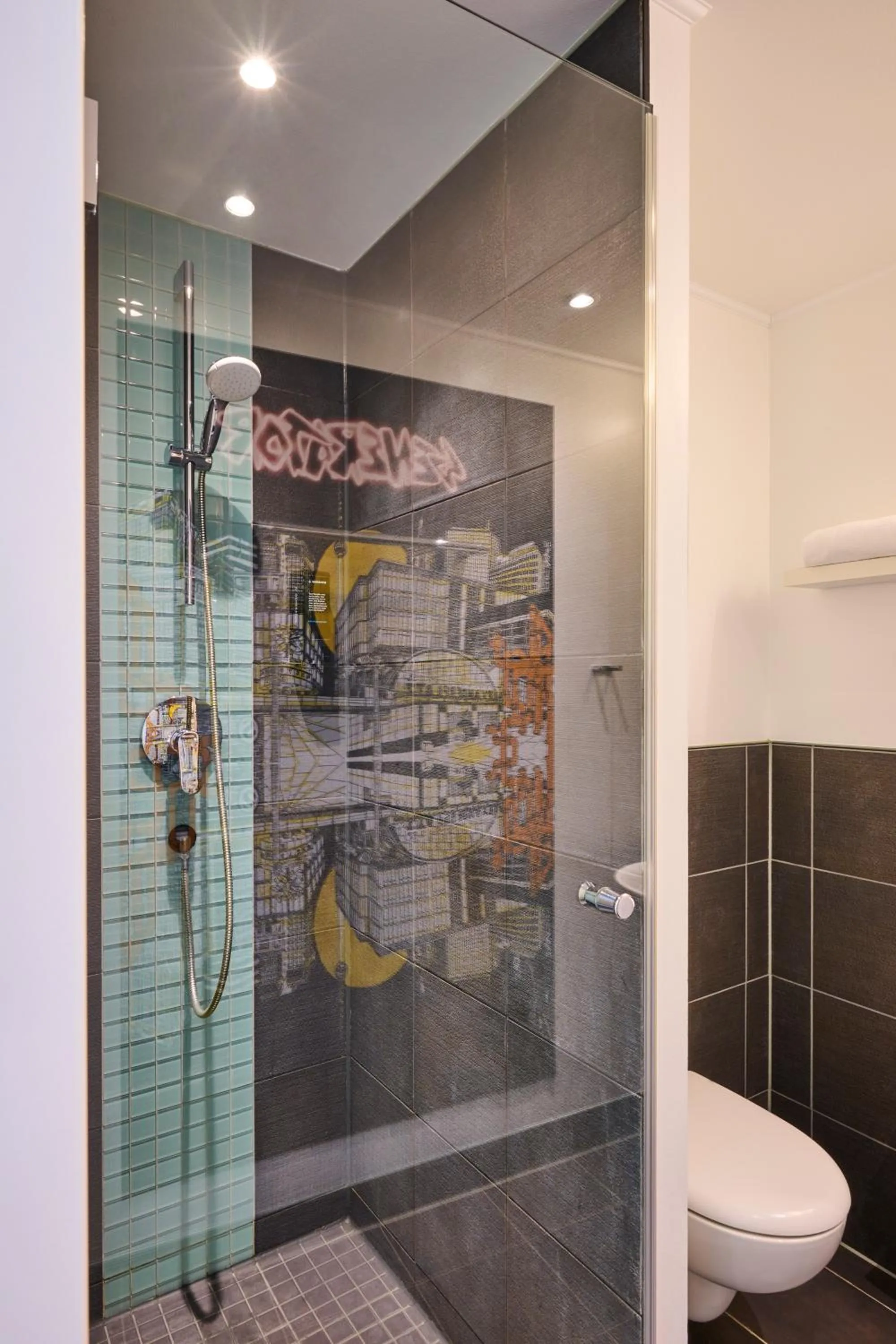 Bathroom in Generator Berlin Alexanderplatz