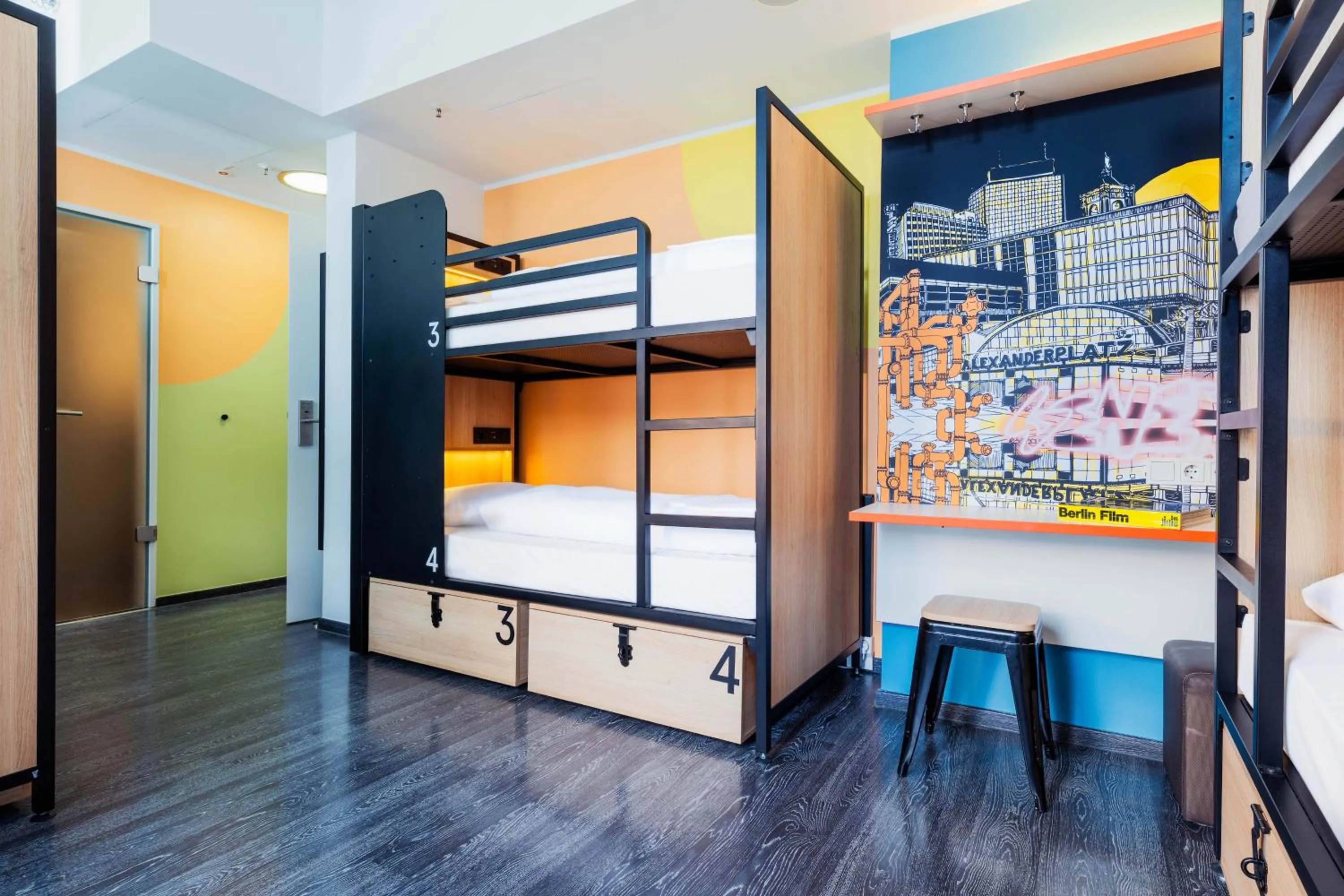 Bedroom, Bed in Generator Berlin Alexanderplatz