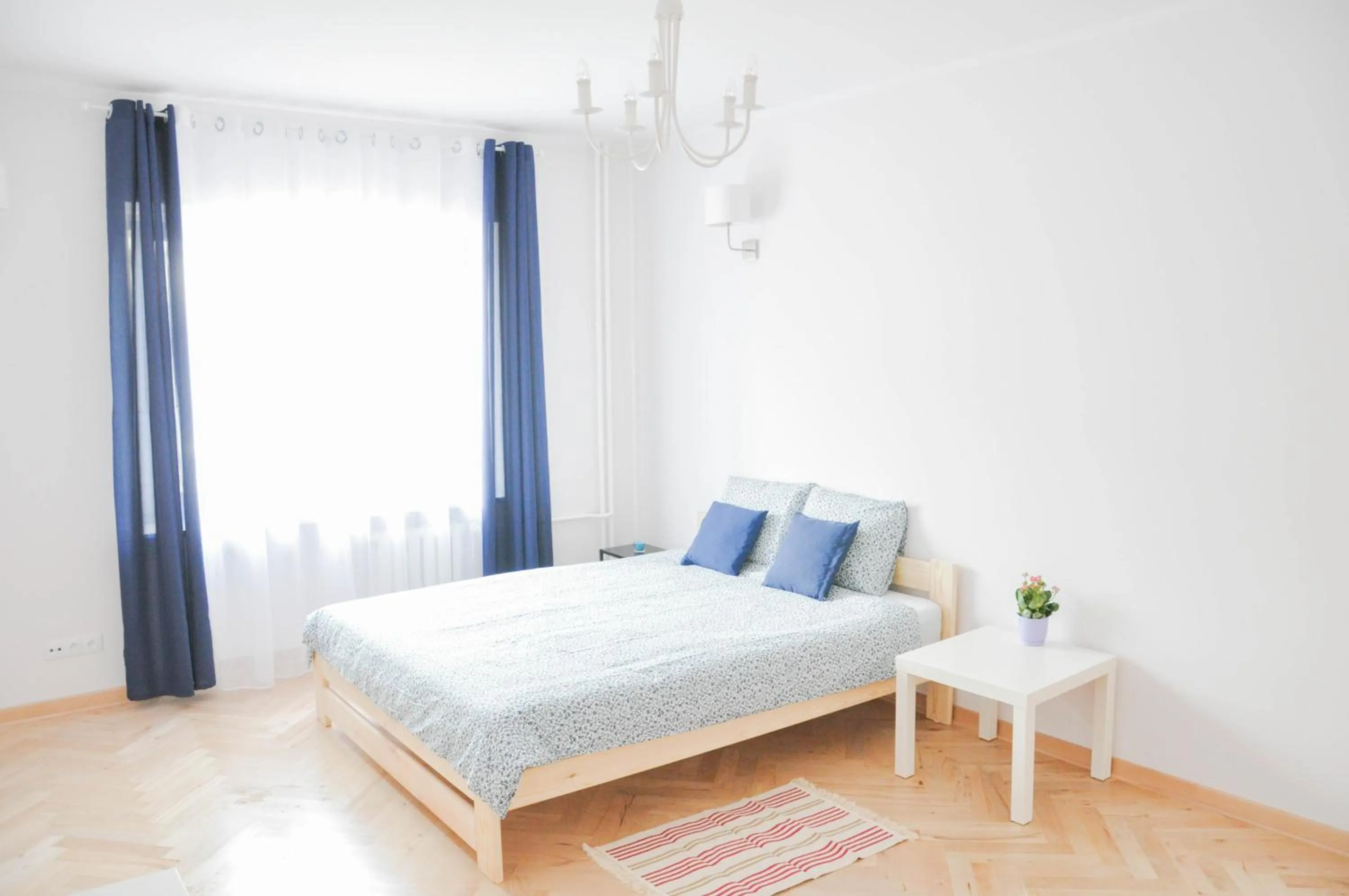 Bedroom in HaLo Rooms City Centre