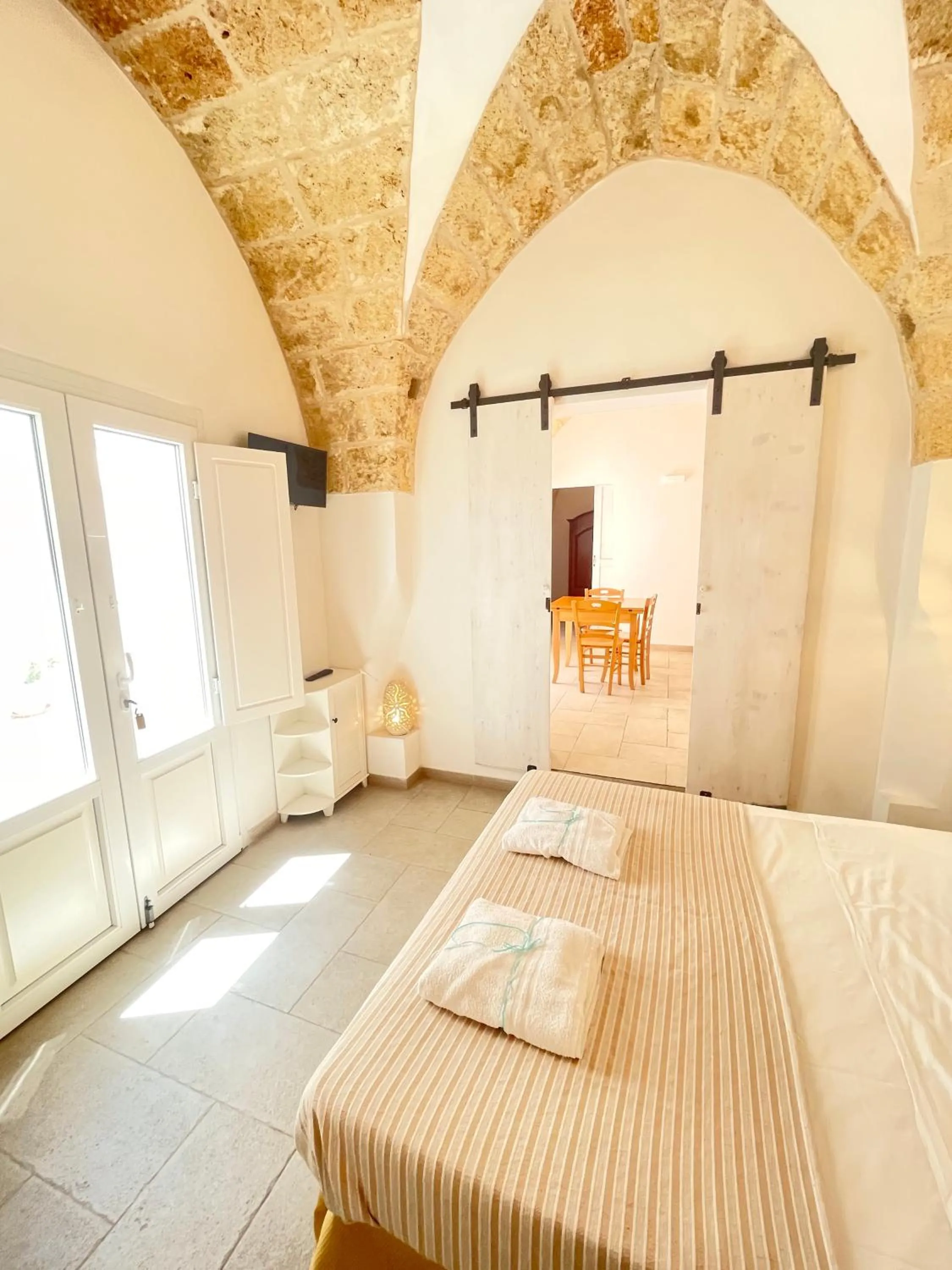 Photo of the whole room in Corte Scarcia