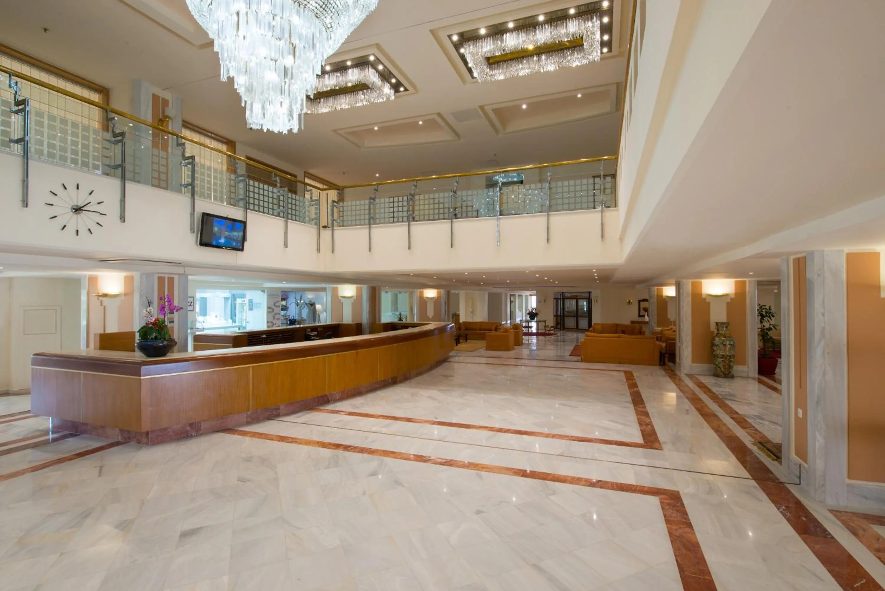 Lobby or reception in Iberostar Waves Creta Panorama & Mare