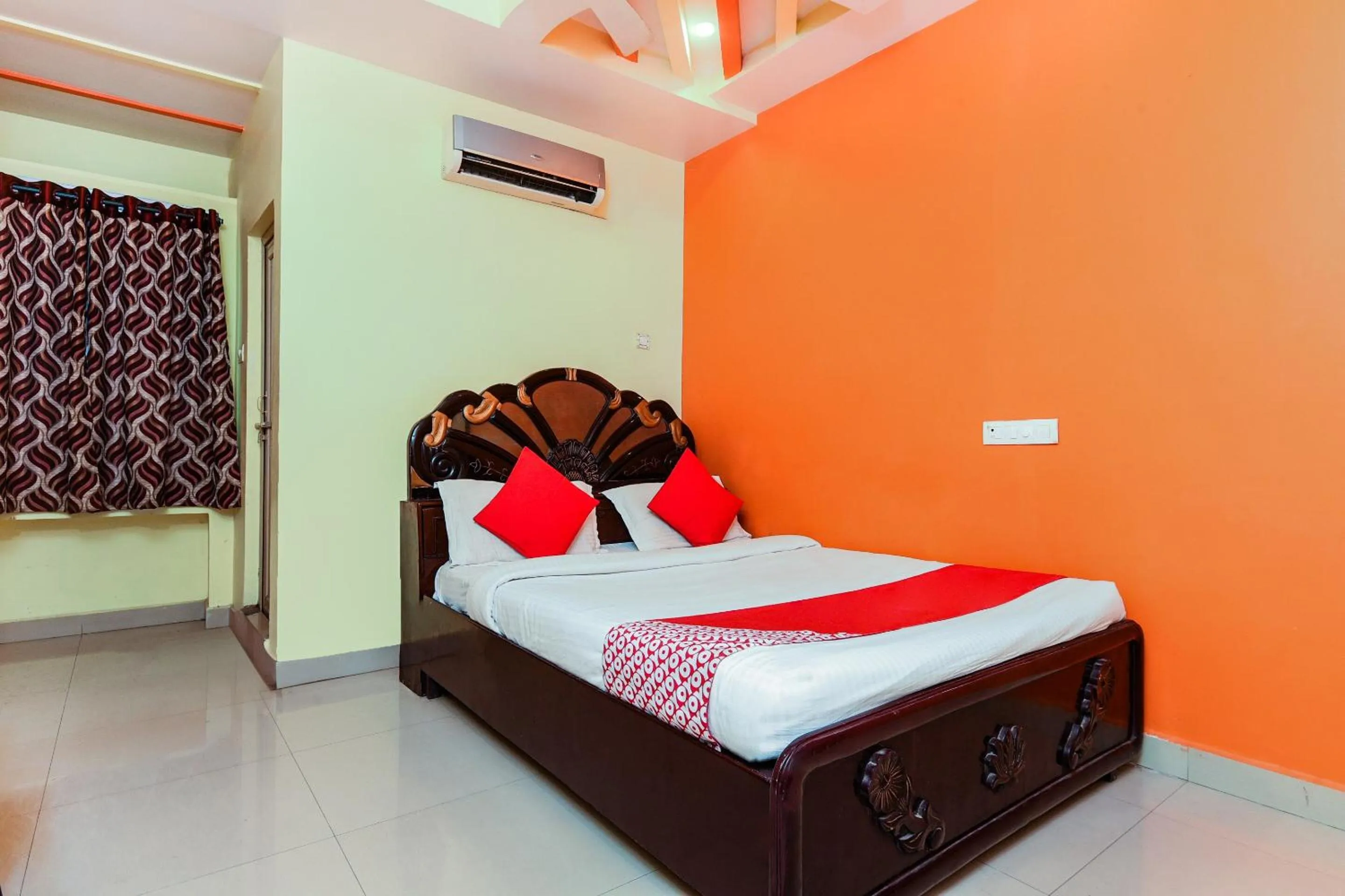 Bedroom, Bed in Hotel O Sindhura Guest House