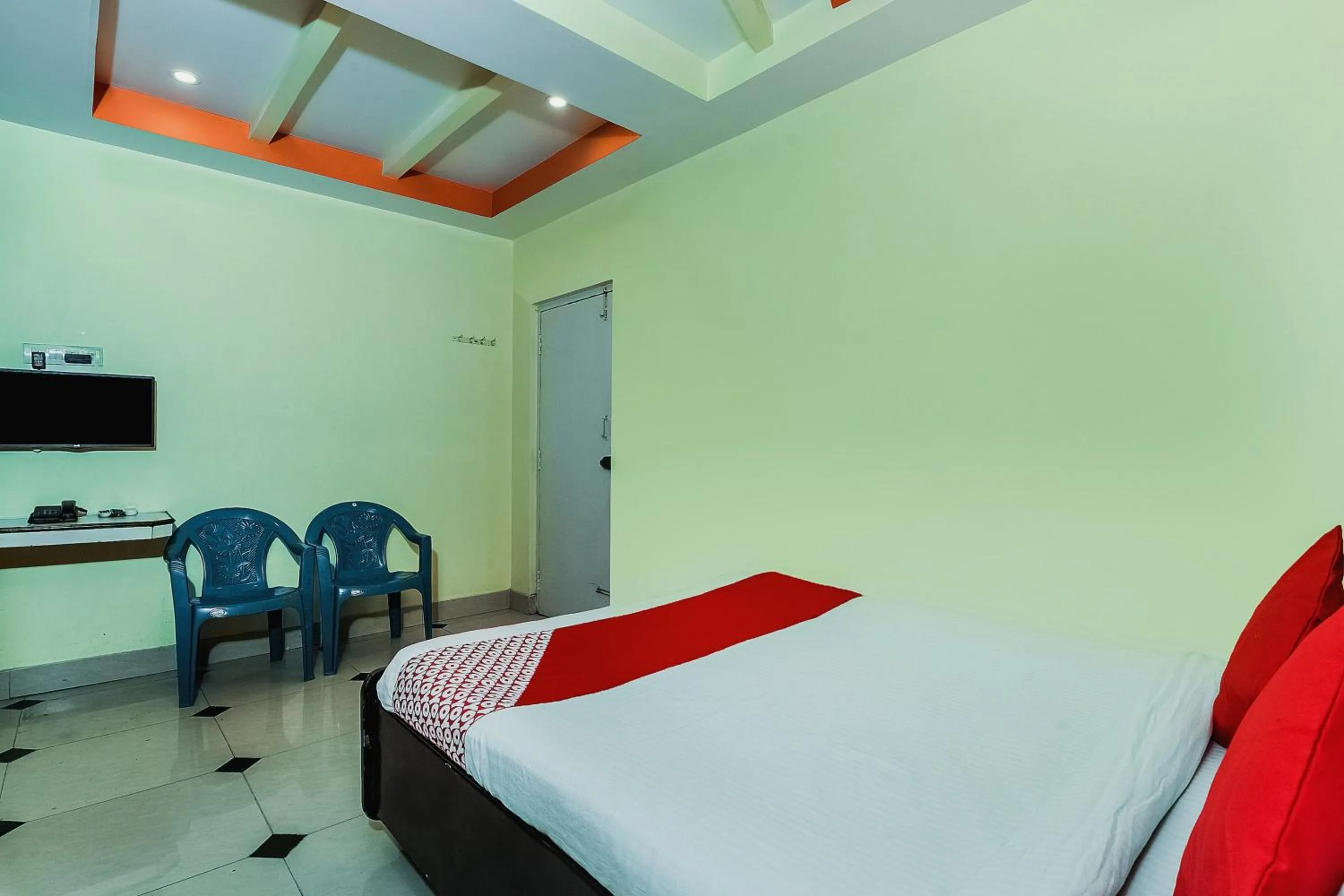 Bedroom, Bed in Hotel O Sindhura Guest House