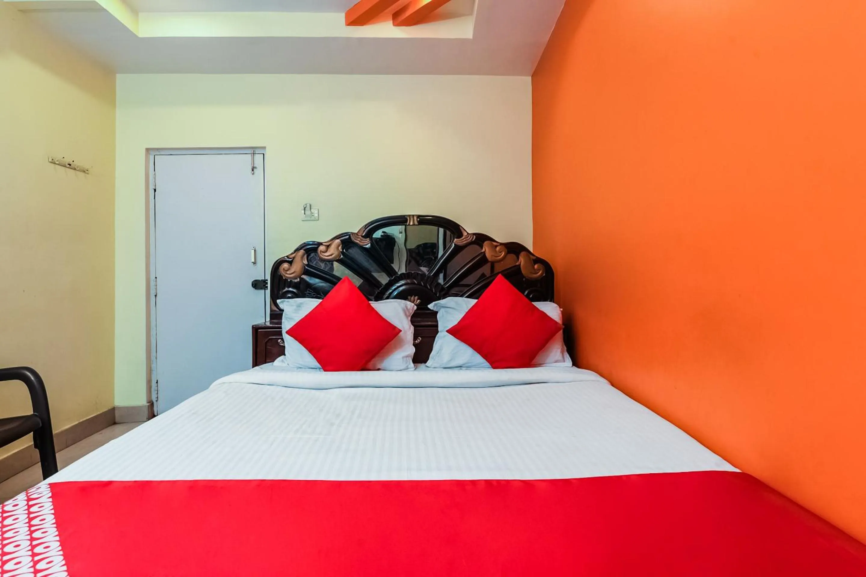 Bedroom, Bed in Hotel O Sindhura Guest House