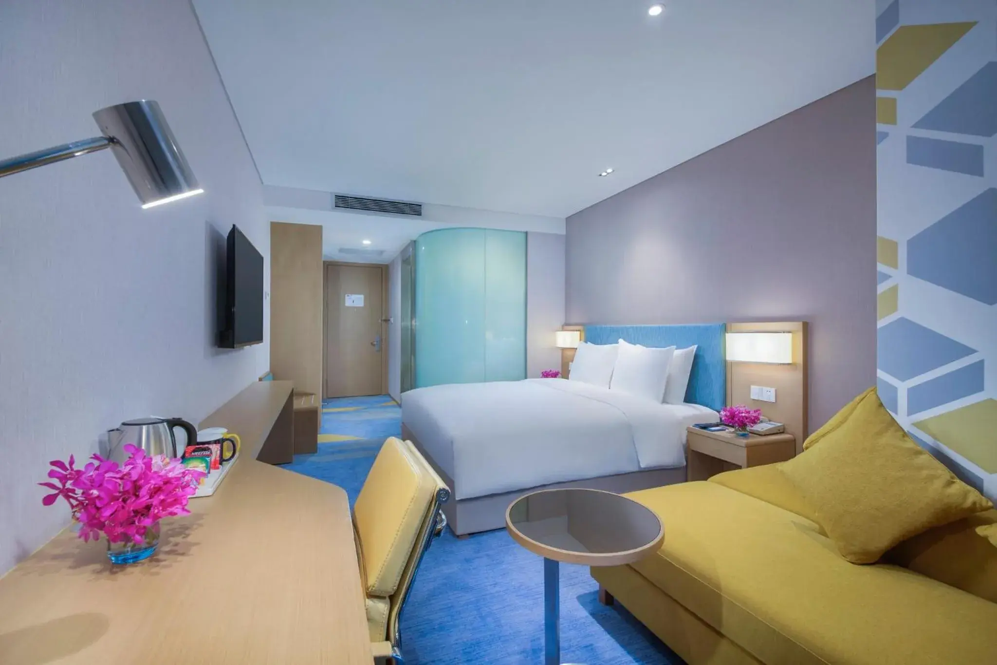 Standard King Room - Accessible in Holiday Inn Express Zhengzhou Longzi Lake by IHG Standard King Room - Accessible in Holiday Inn Express Zhengzhou Longzi Lake by IHG