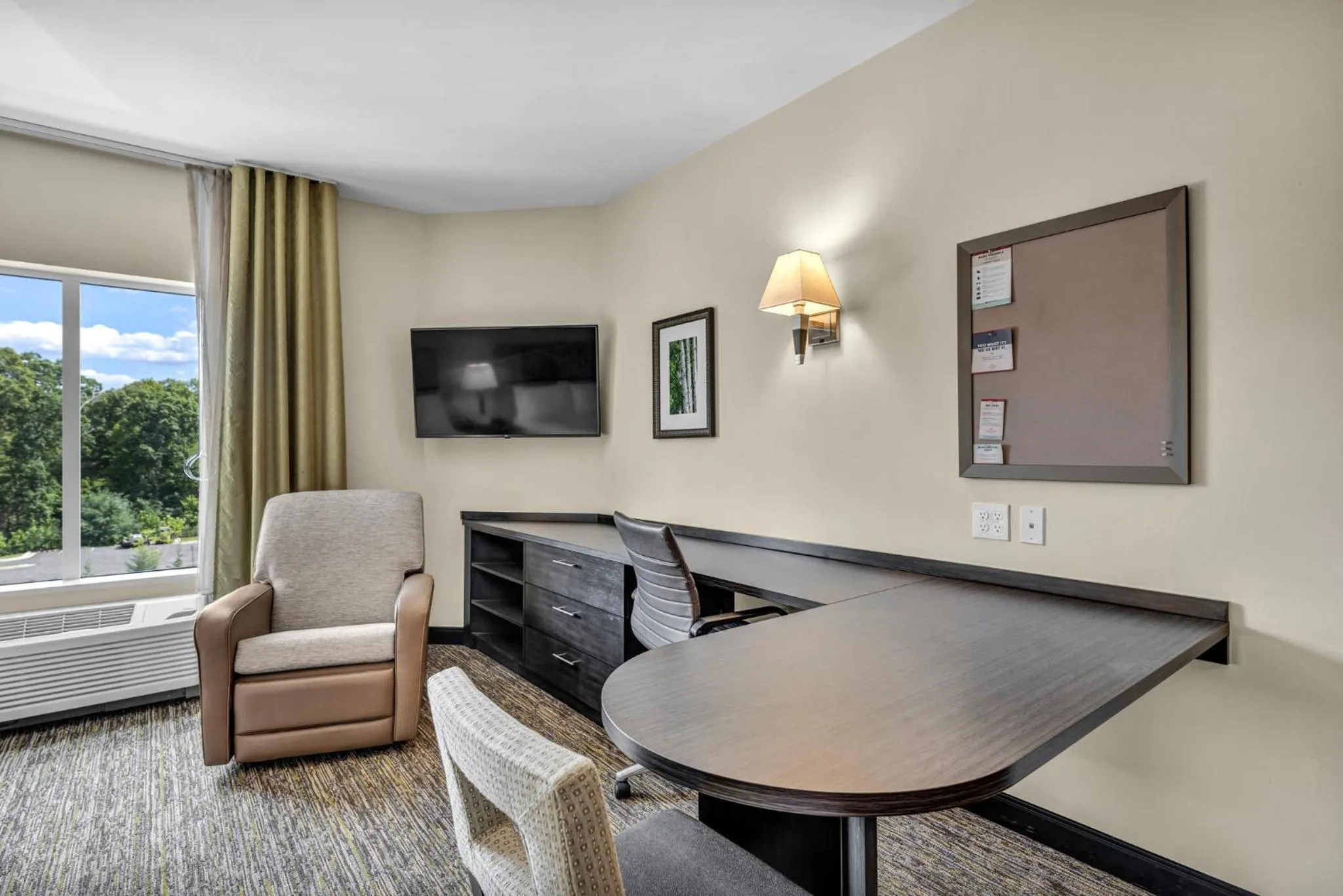 Photo of the whole room in Candlewood Suites - Dumfries - Quantico by IHG