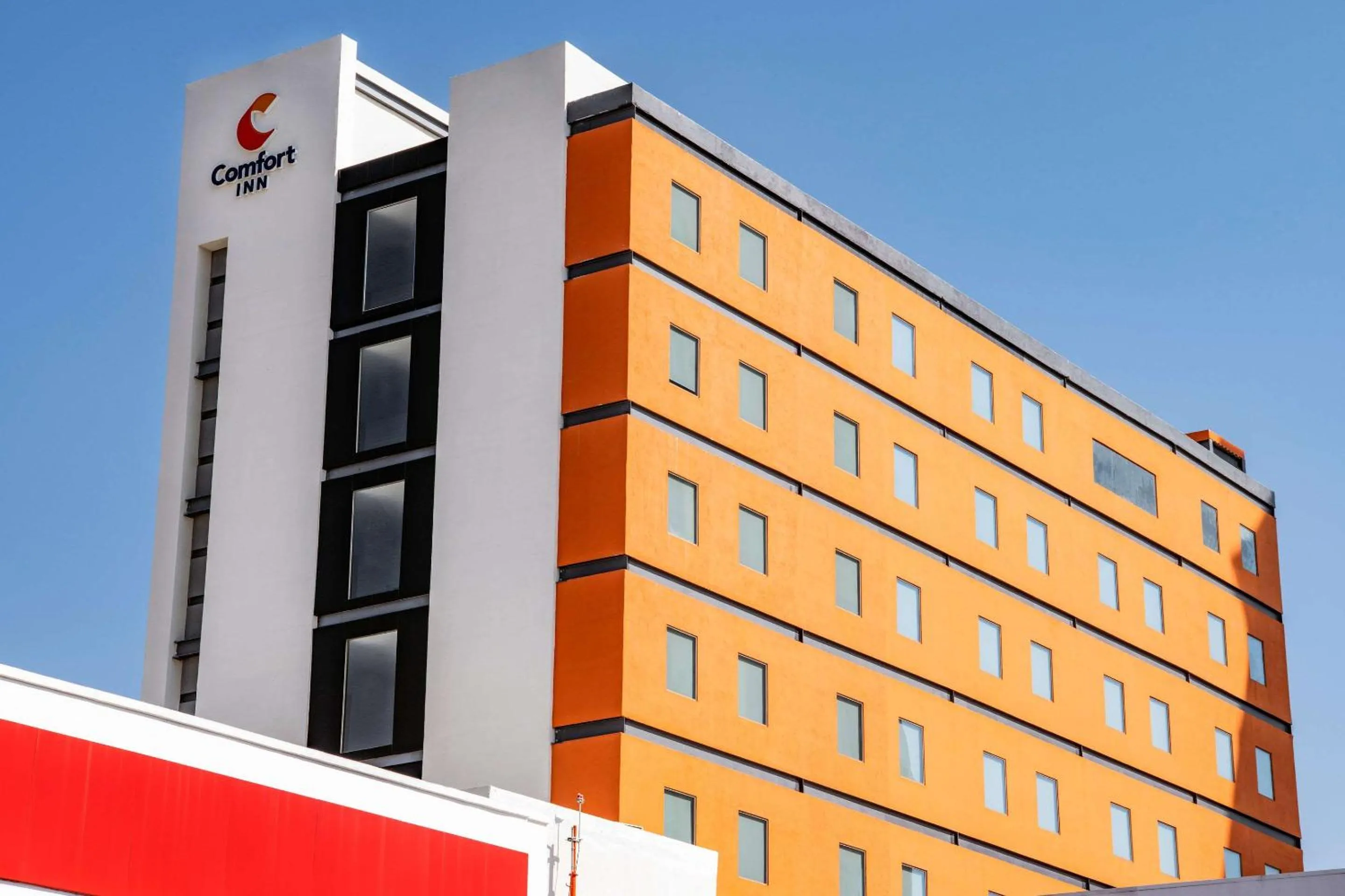 Property building in Comfort Inn Irapuato