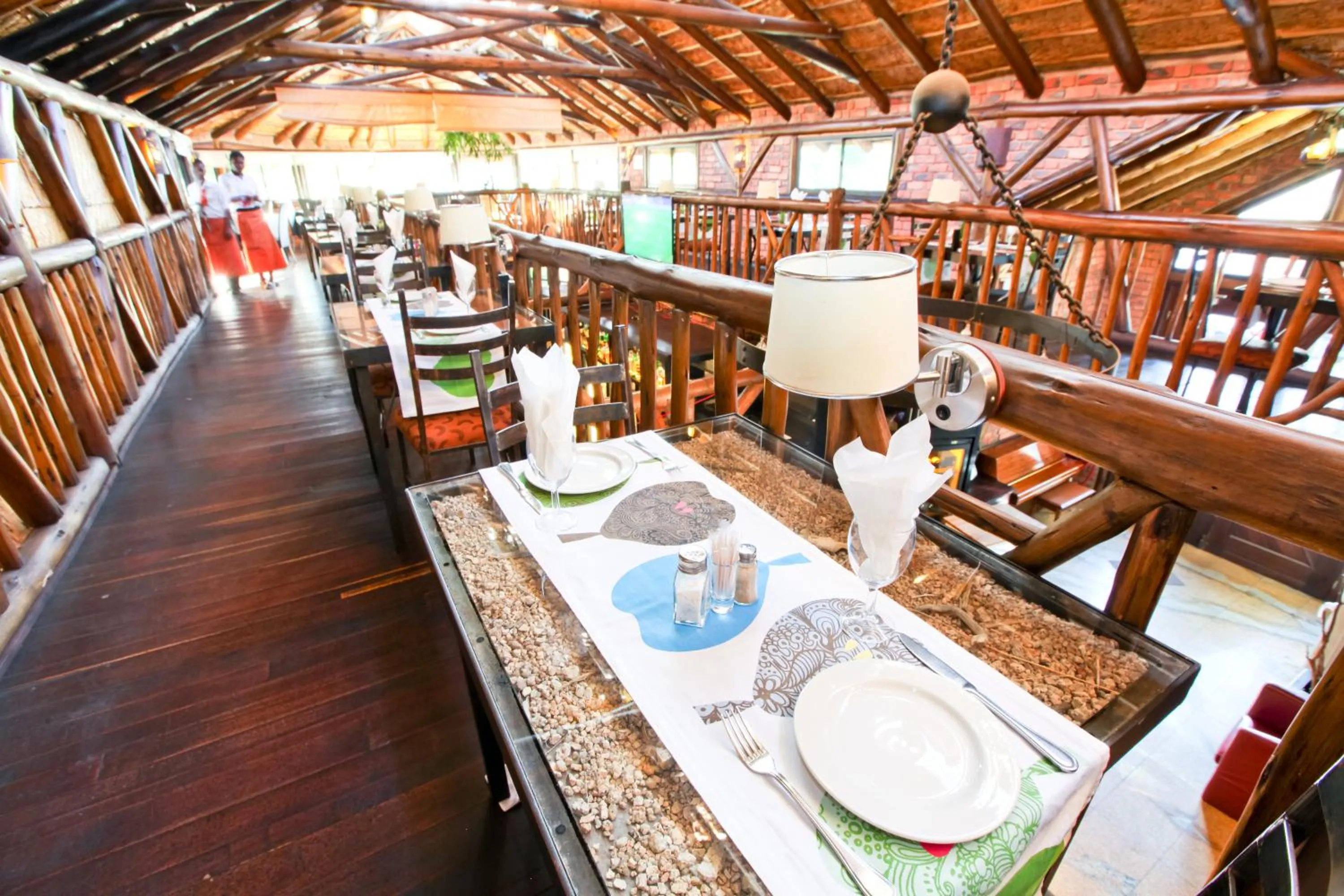 Restaurant/places to eat in Roof of Africa Hotel