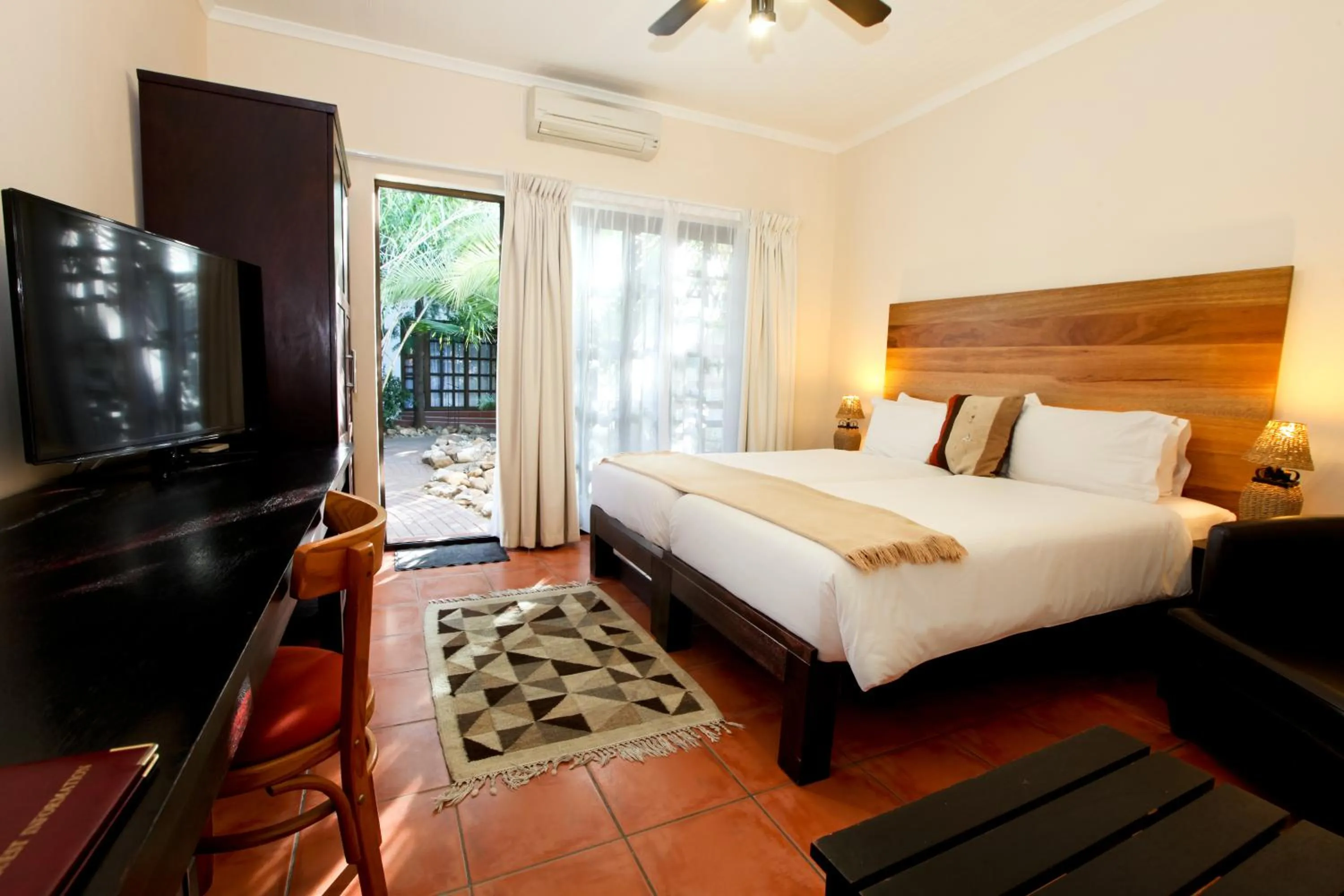 Day, Bed in Roof of Africa Hotel