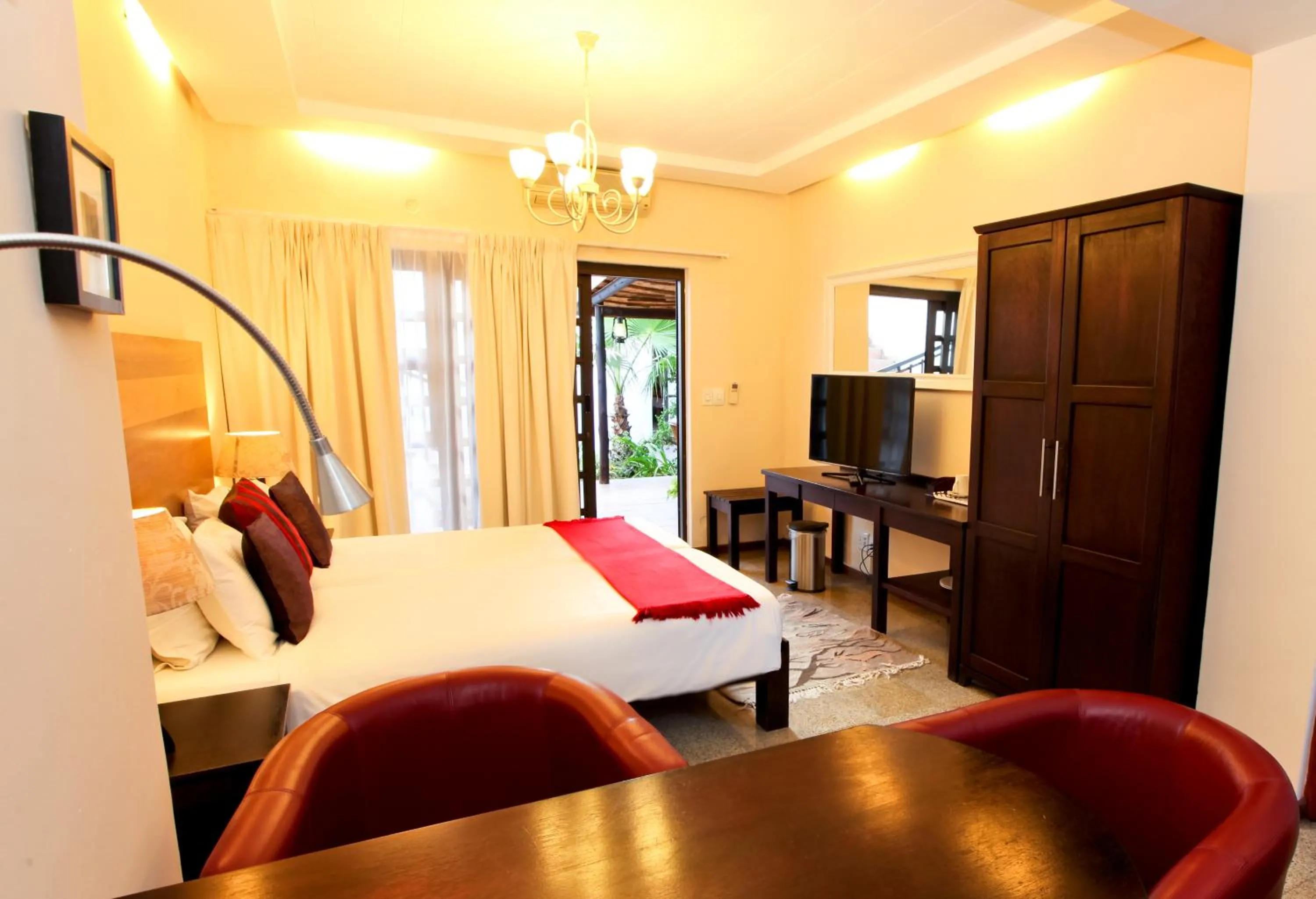 Day, Bed in Roof of Africa Hotel