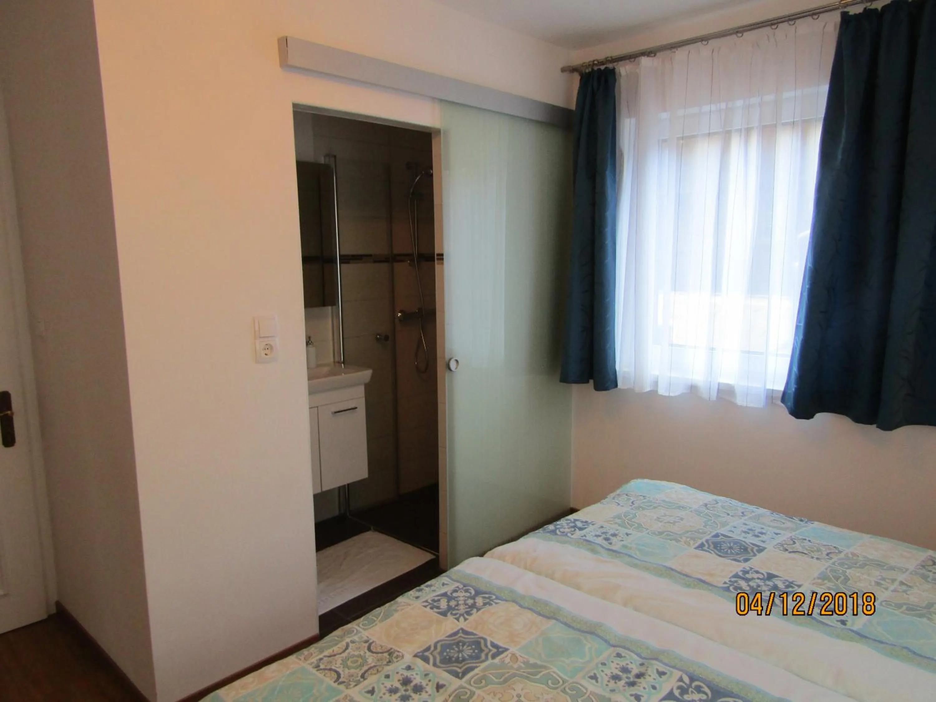 Photo of the whole room, Bed in Haus Elisabeth