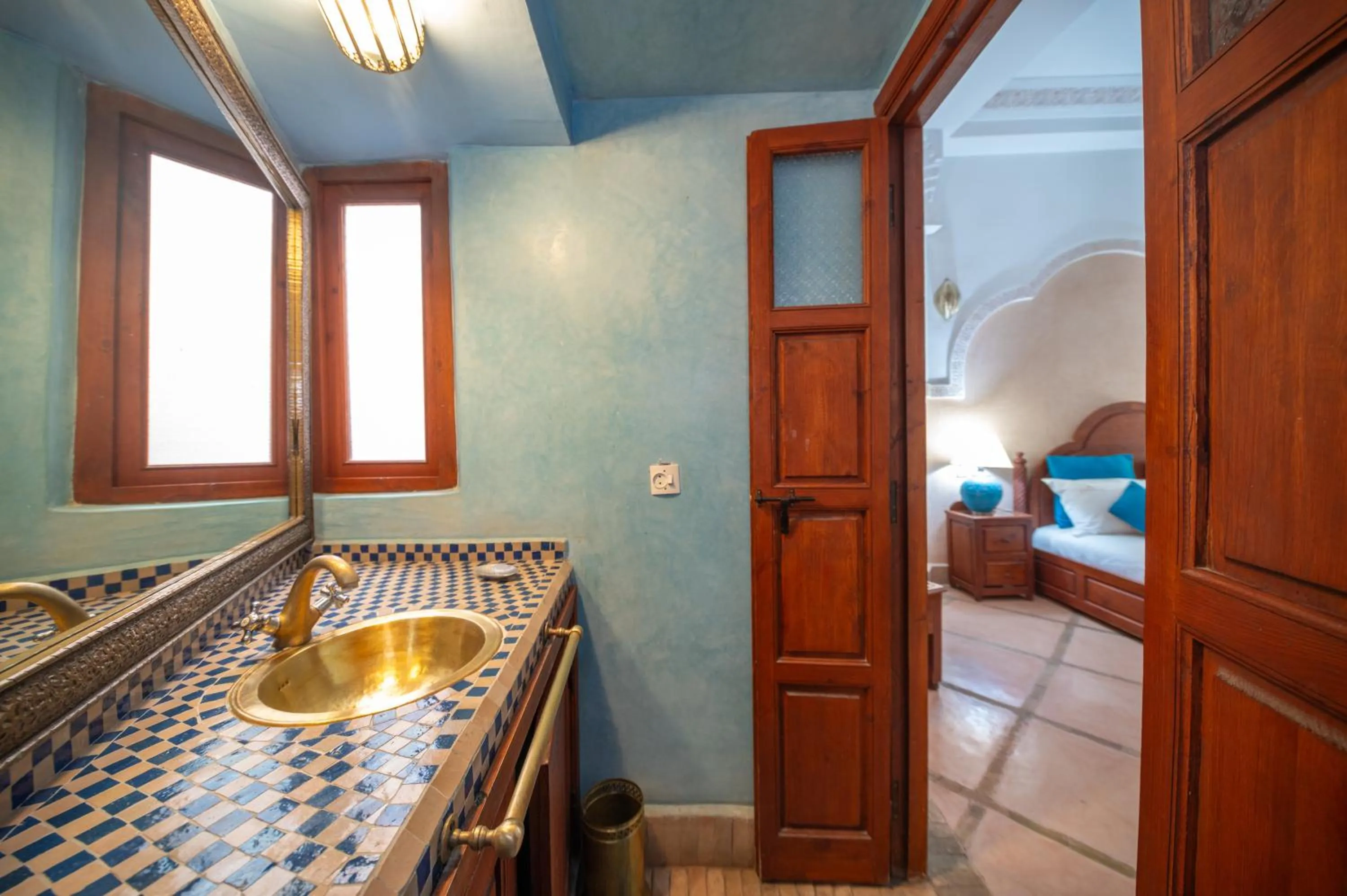 Bathroom, Bed in Maison Do