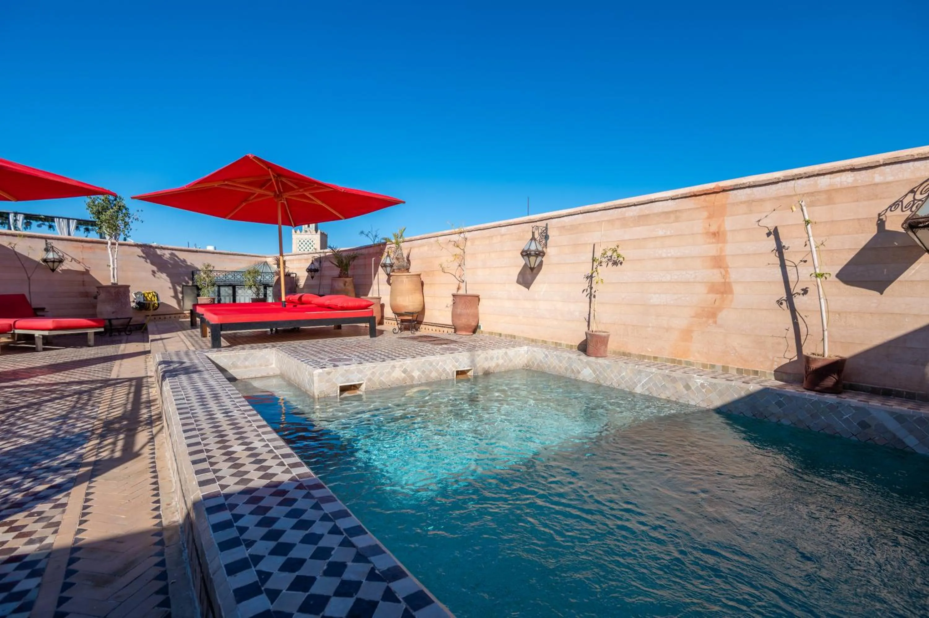 Swimming pool in Maison Do