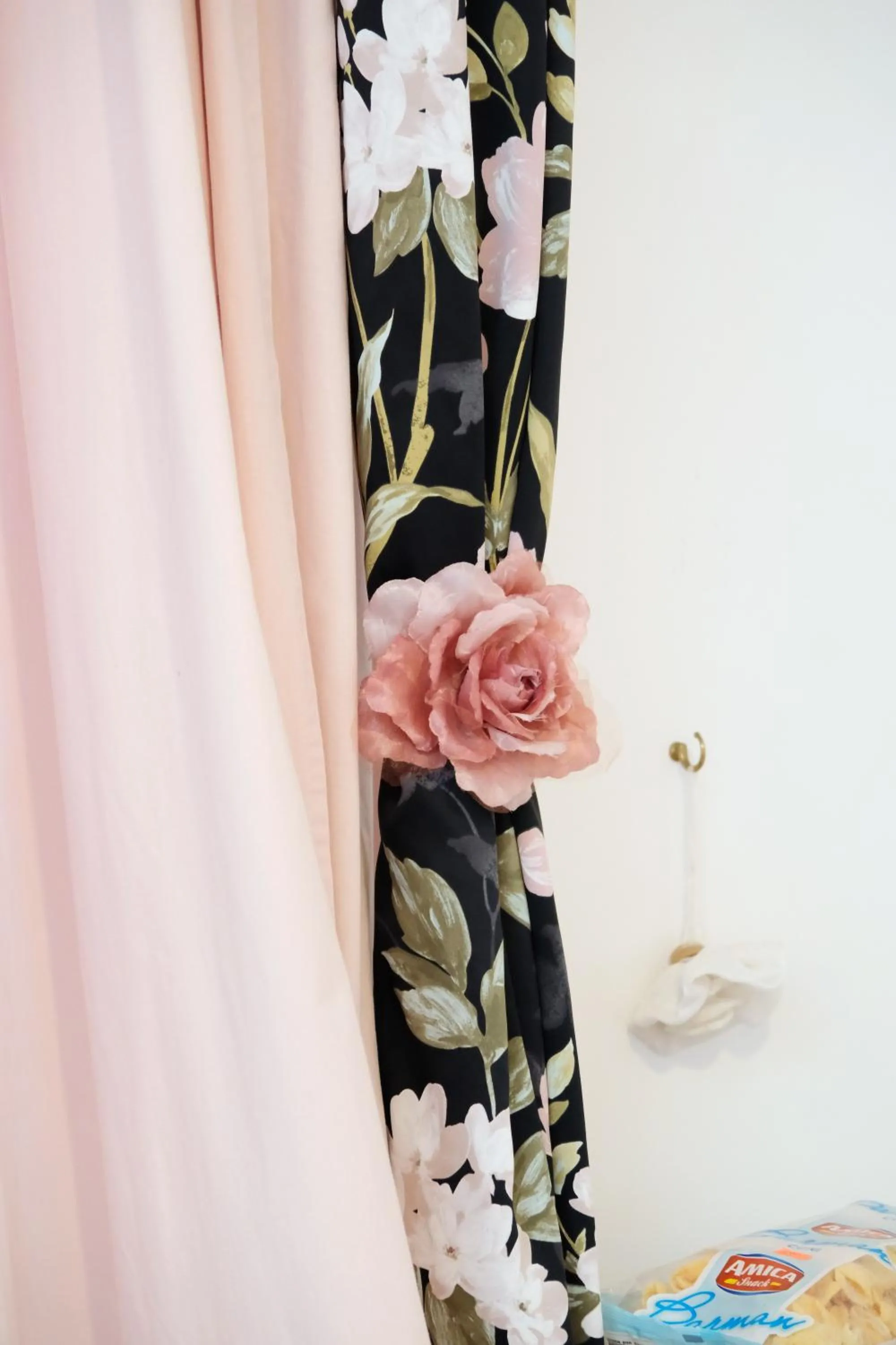 Decorative detail in Pharus Miseni Suites and rooms