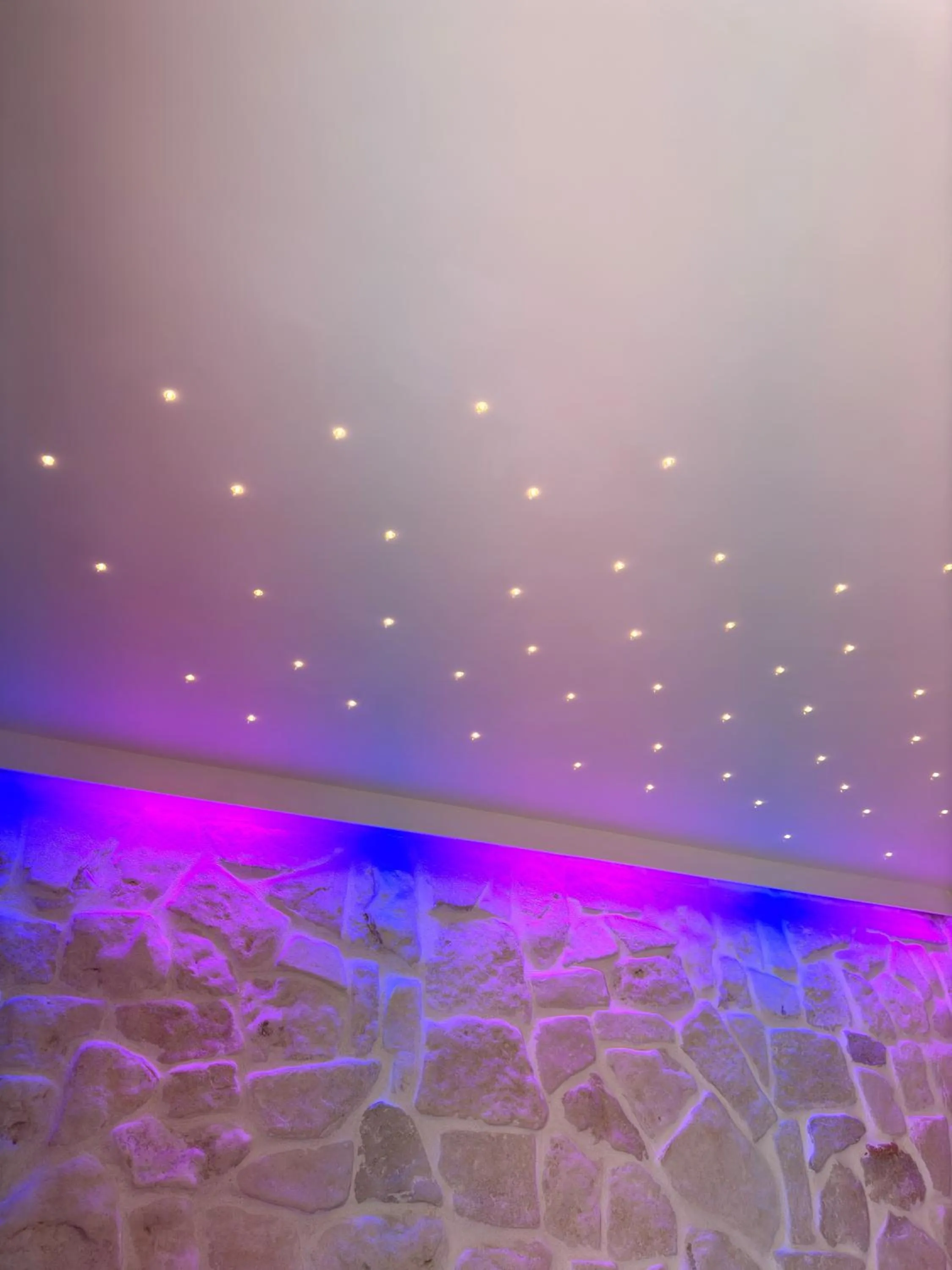 Hot Tub in Pharus Miseni Suites and rooms