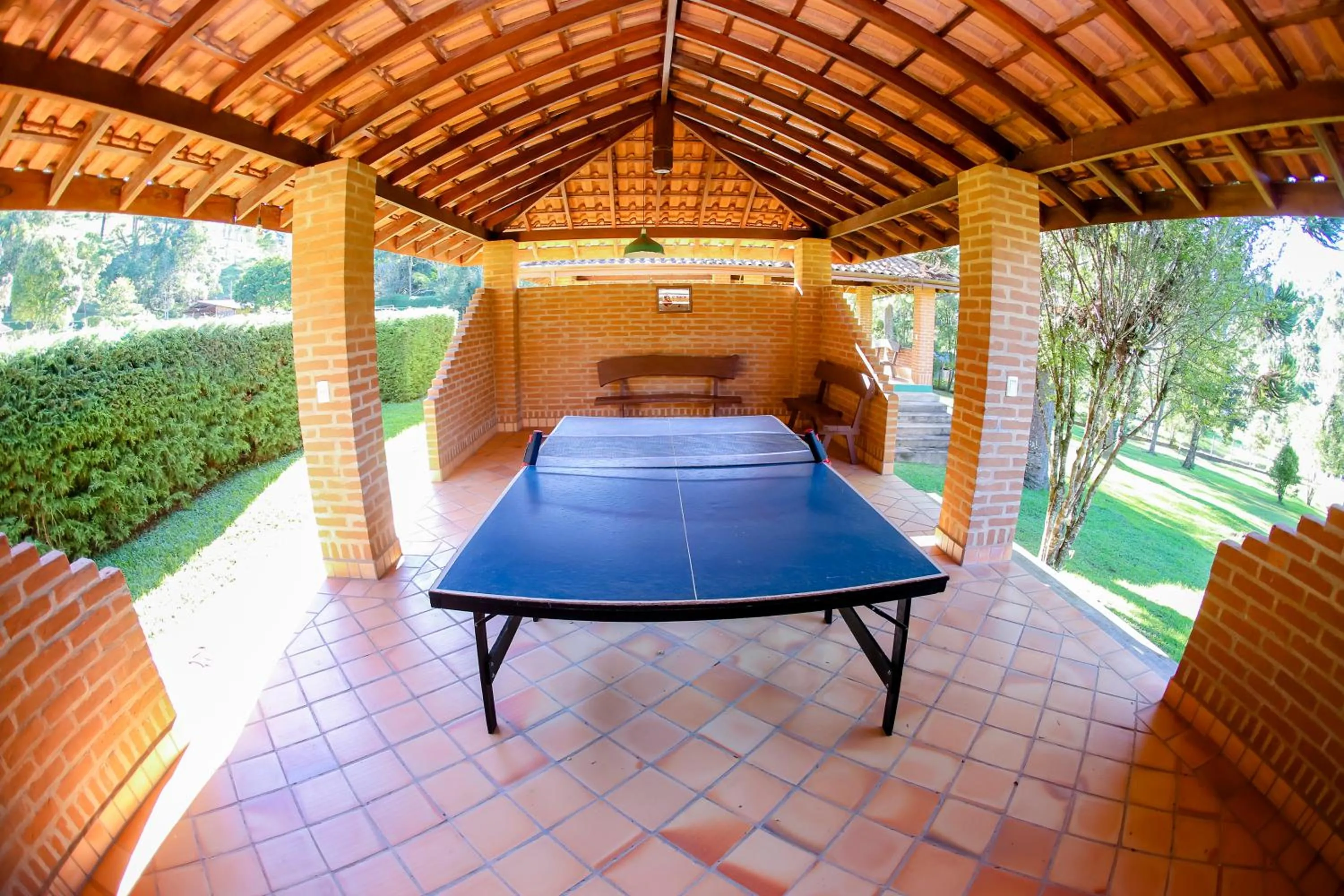 Table tennis in Pousada Vida Verde