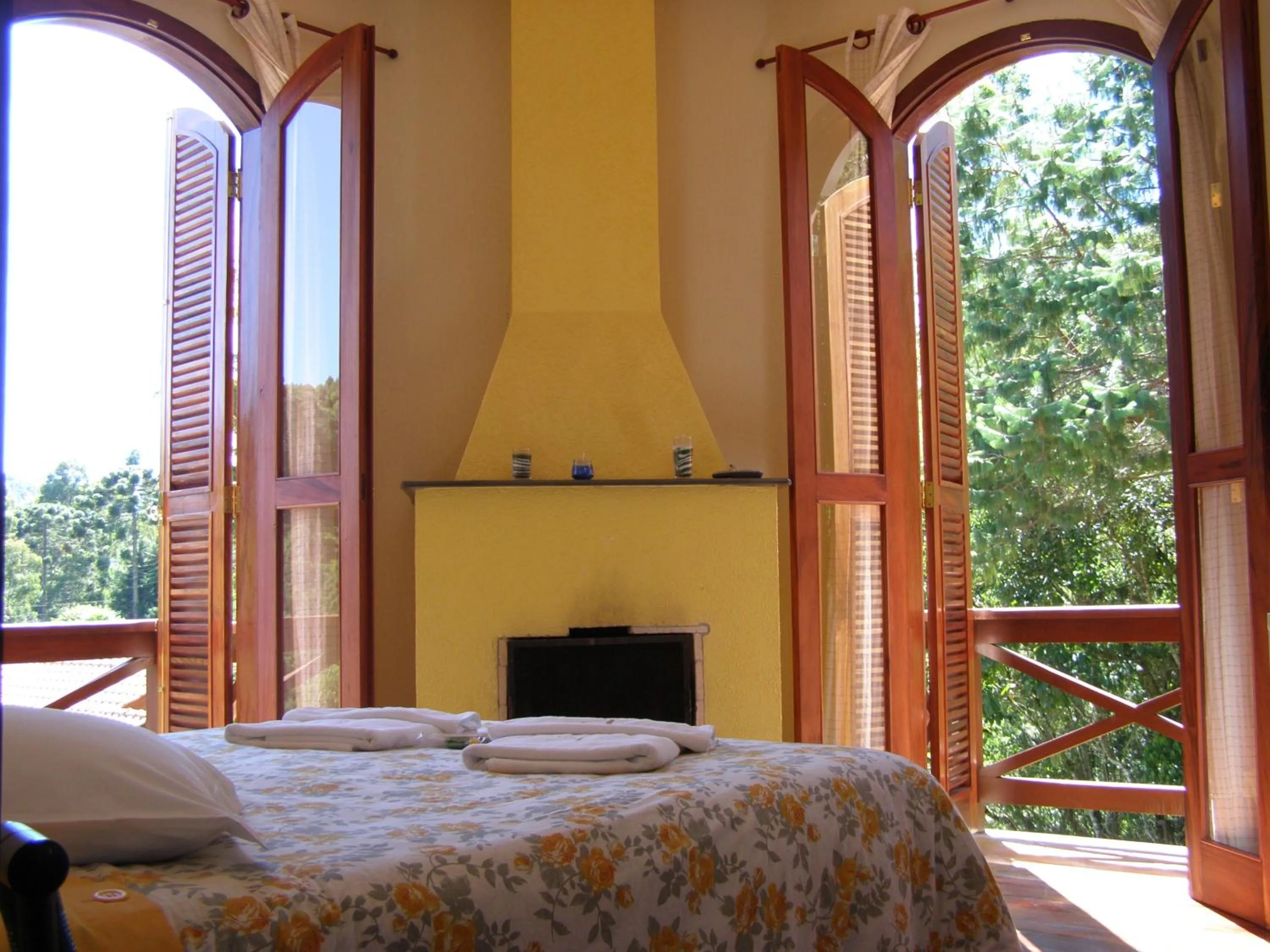 Balcony/Terrace, Bed in Pousada Vida Verde
