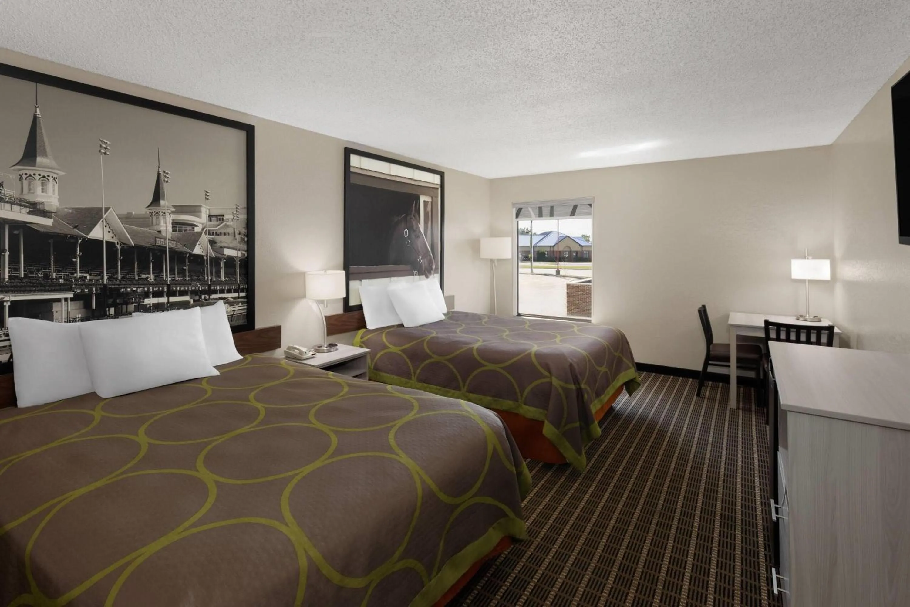 Photo of the whole room, Bed in Super 8 by Wyndham Shepherdsville - Louisville South I65