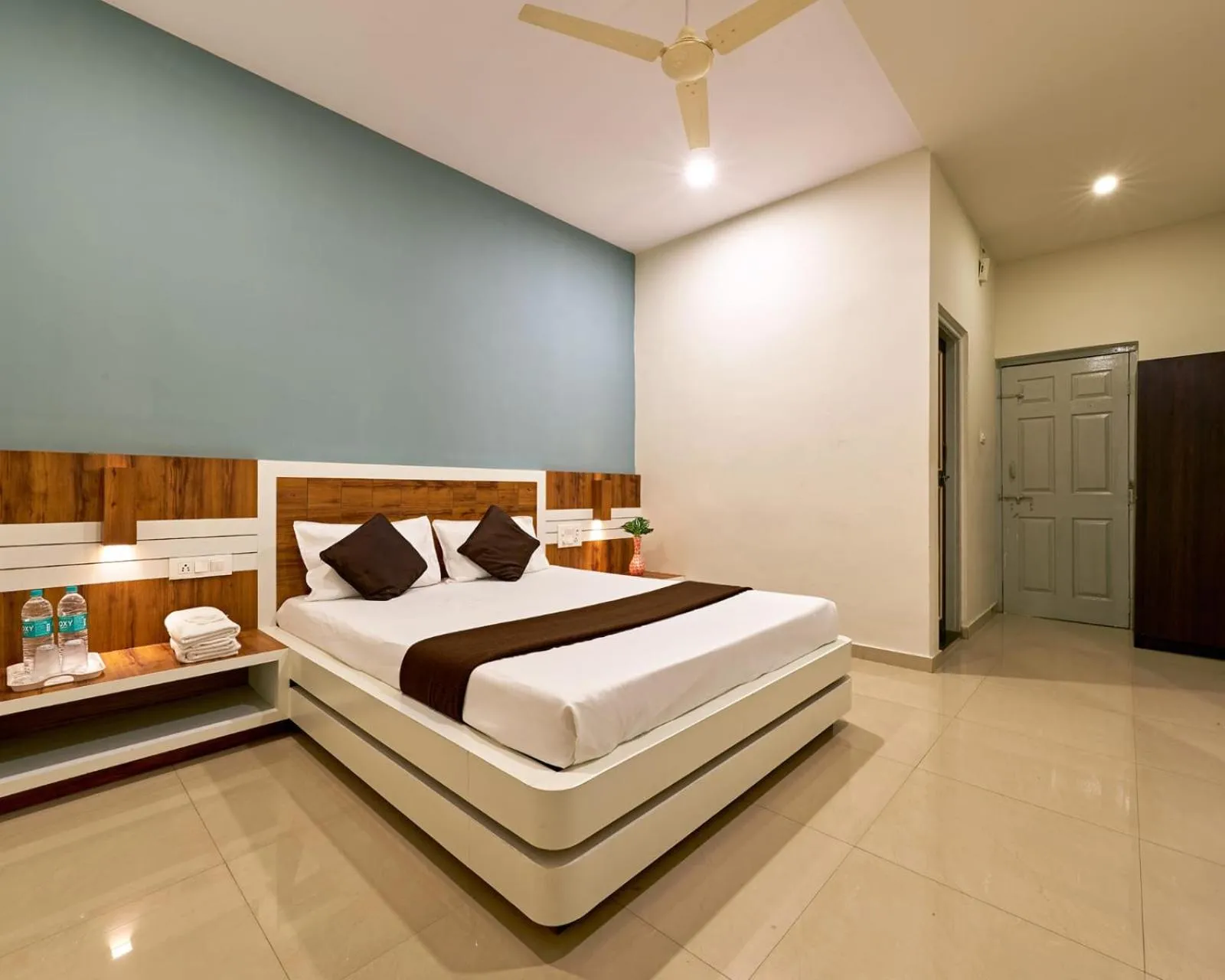 Bed in Serenity Resort Panhala