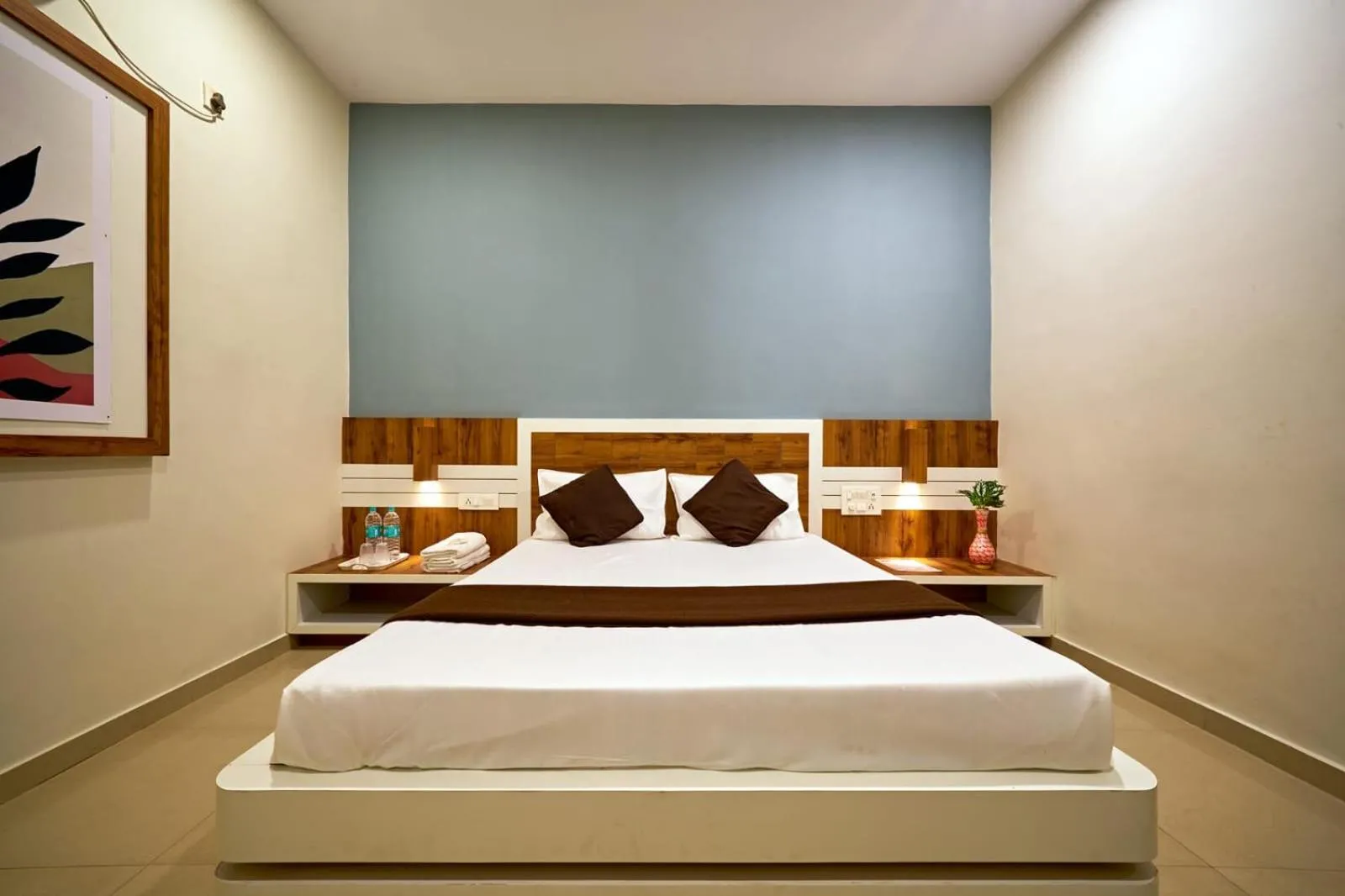 Bed in Serenity Resort Panhala