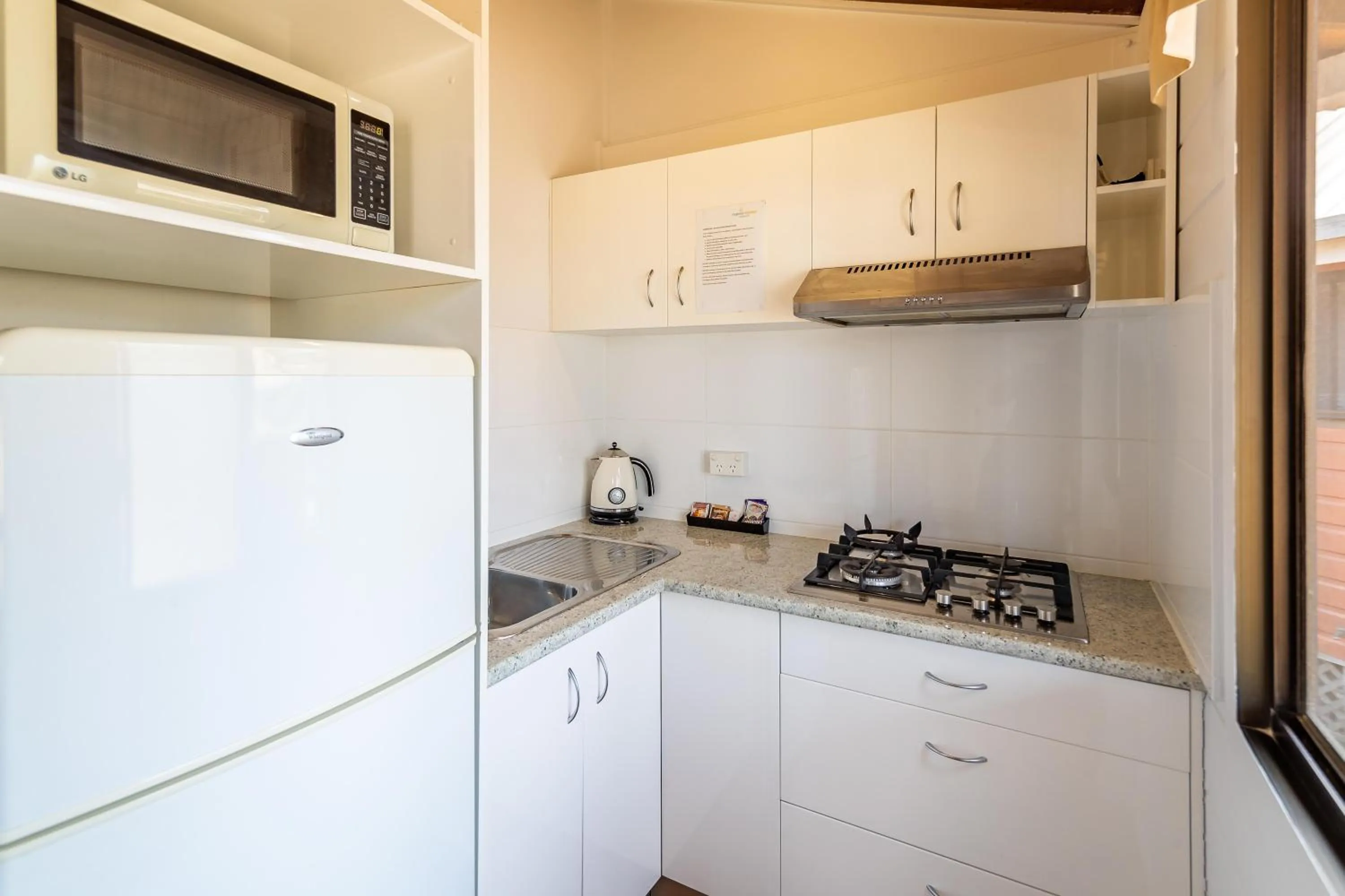 kitchen in Ingenia Holidays Kingscliff